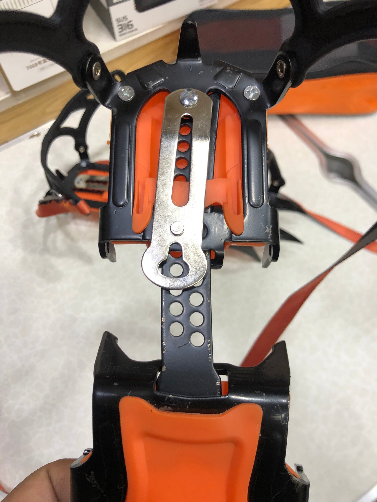 Professional Outdoor 12 Teeth Ice Grippers - Crampons