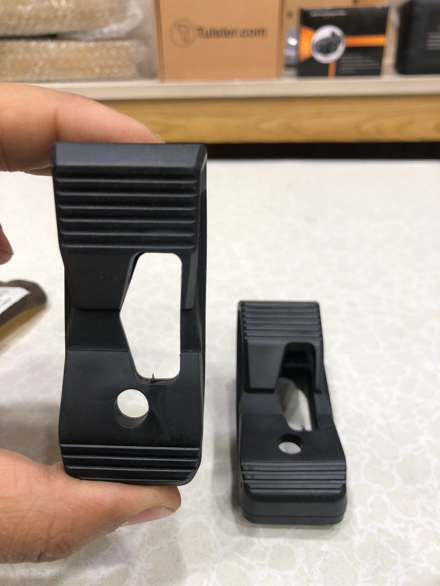 2pcs/Set Tactical P-MAG Multi-Functional Quick Pull Holster (Magazine Grip)