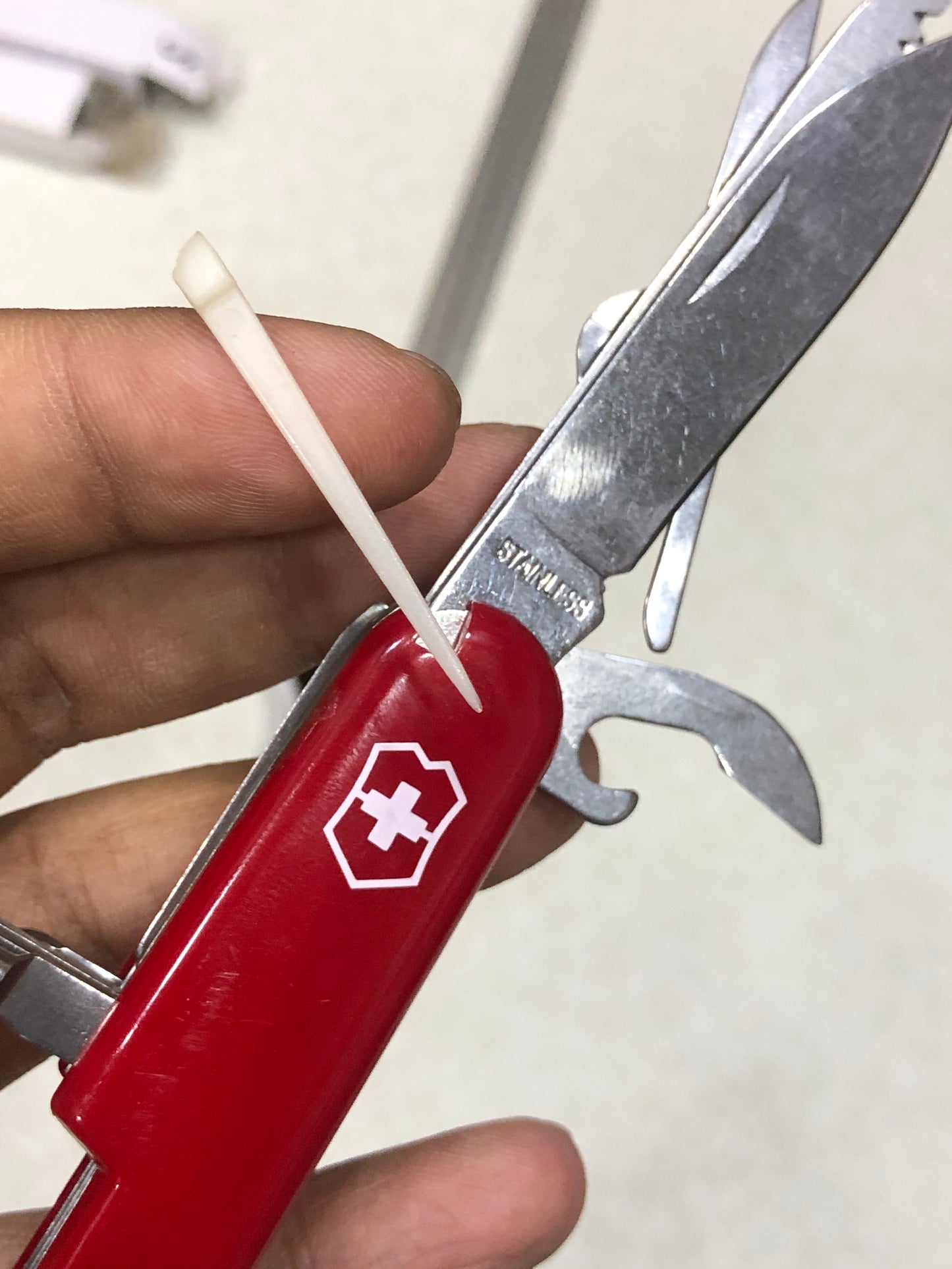 Swiss 11 in 1 Pocket Emergency Multitool