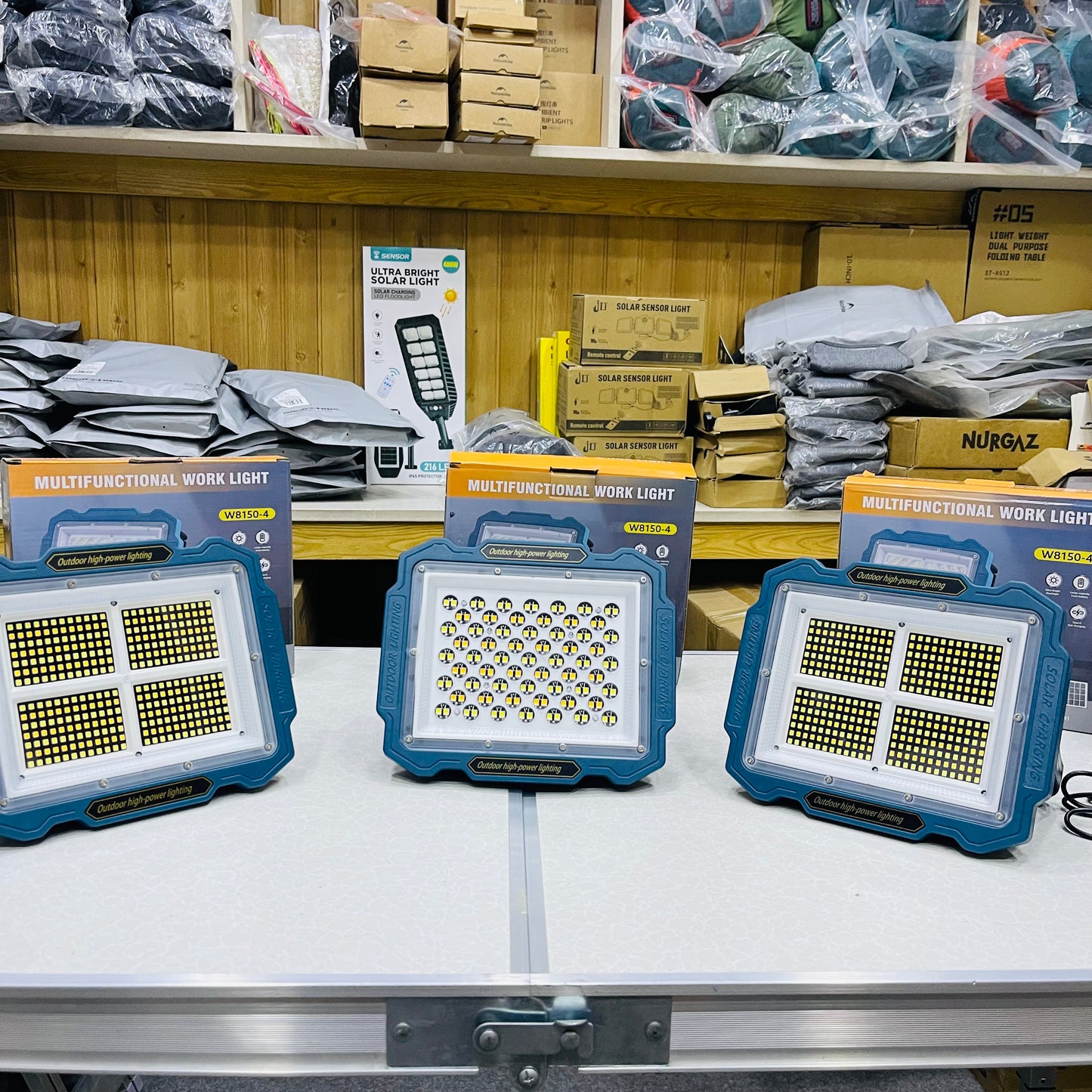 Multifunctional Strong High Power Floodlight With 3 Wing Solar Panel W8150