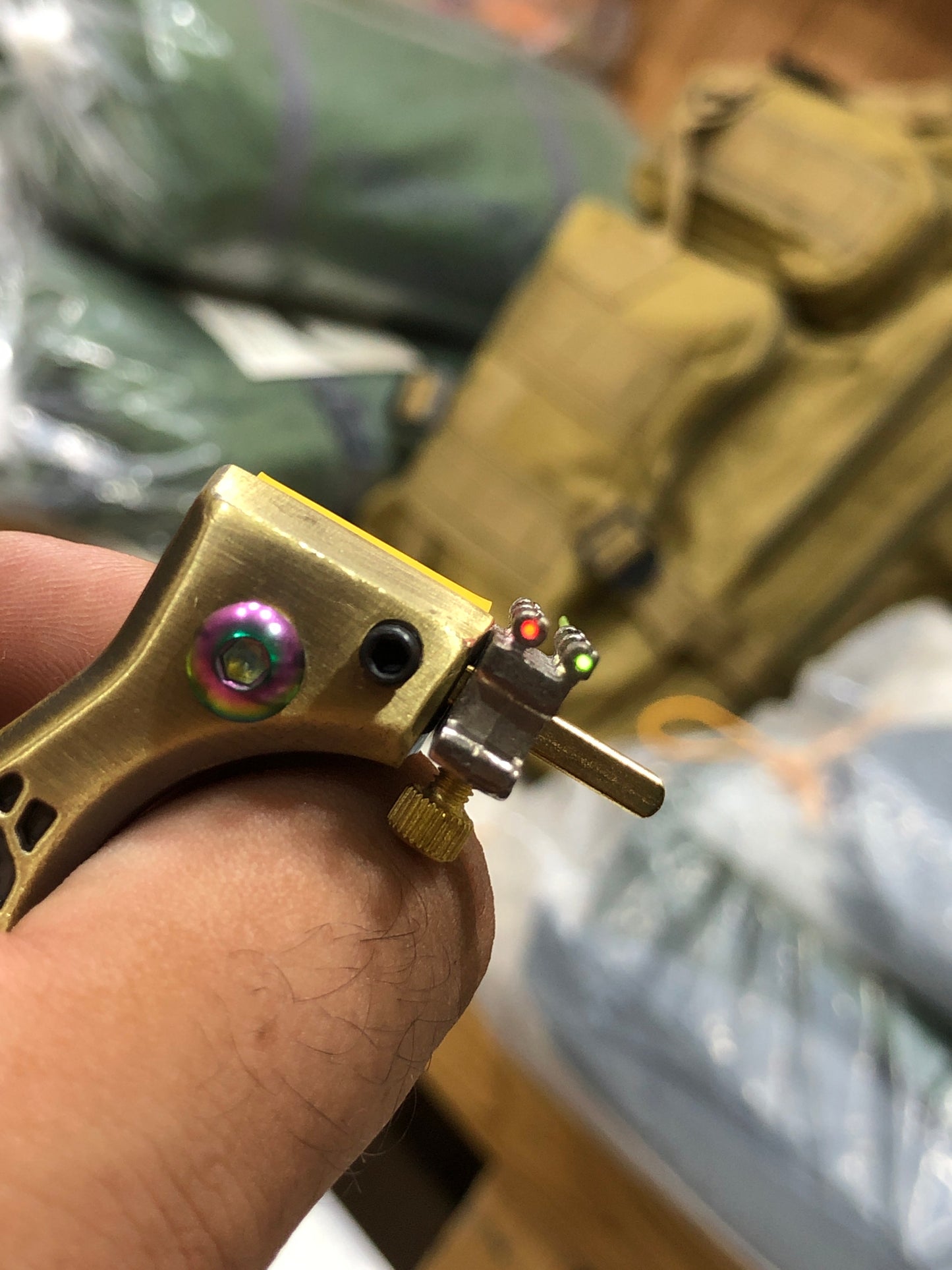 New High Quality Crystel Stone Design Slingshot