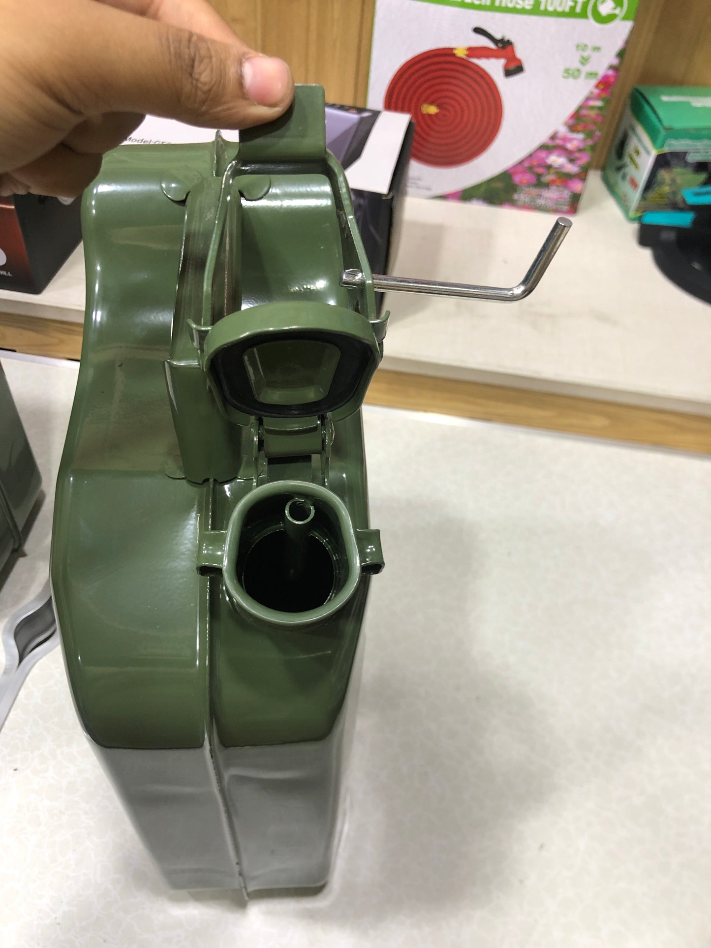 Portable Jerry Can 10L / 20L Capacity, Emergency Fuel Container