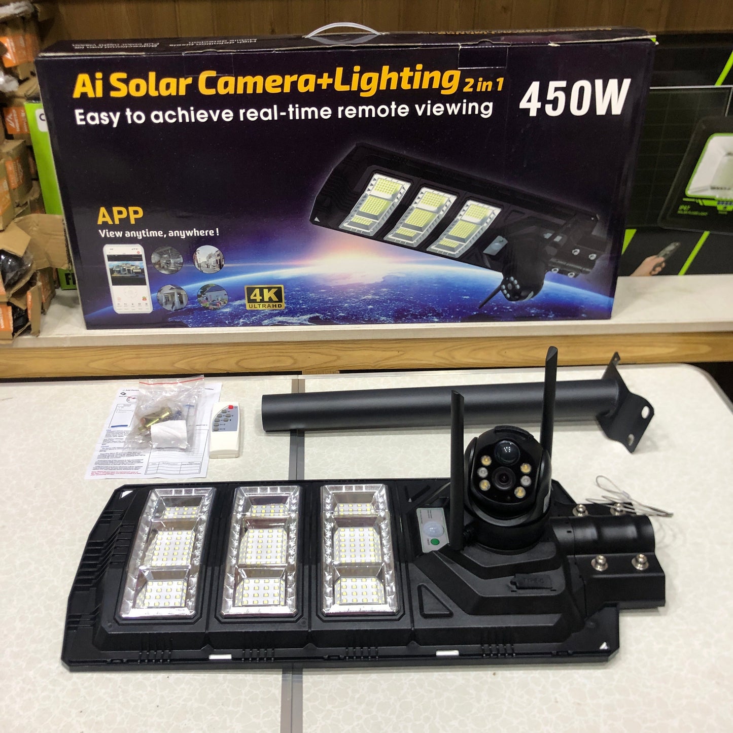 450W Solar Street Light With 4K HD Recording CCTV Camera