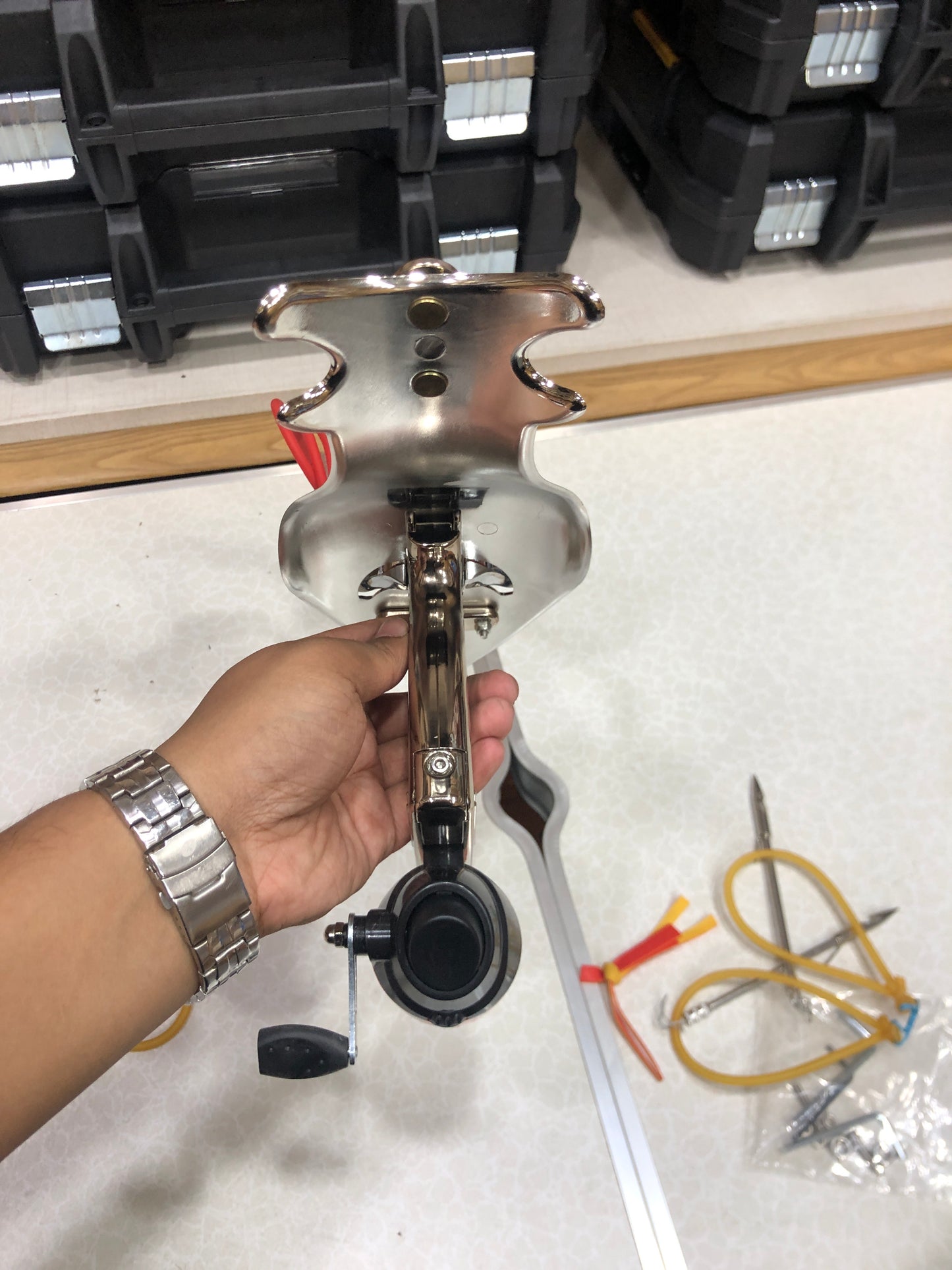 Metal Bow Head Catapult Slingshot with Fishing Reels for Outdoor Hunting