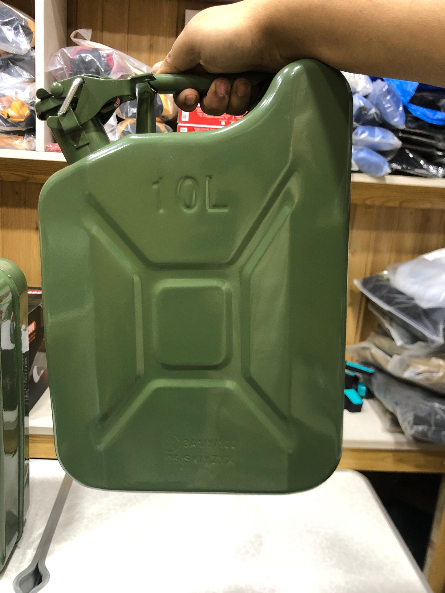 Portable Jerry Can 10L / 20L Capacity, Emergency Fuel Container