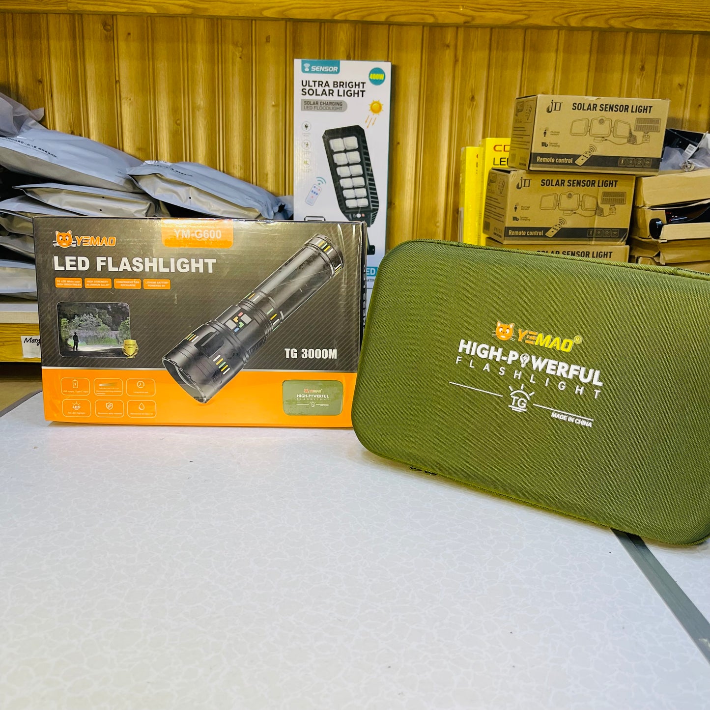 YEMAO ULTRA POWERFUL LONGRANGE FLASHLIGHT