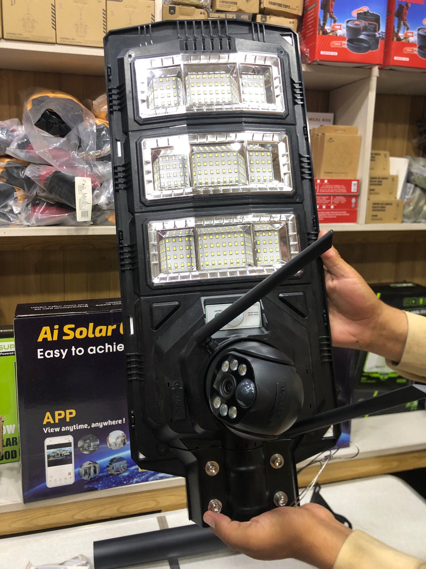 450W Solar Street Light With 4K HD Recording CCTV Camera