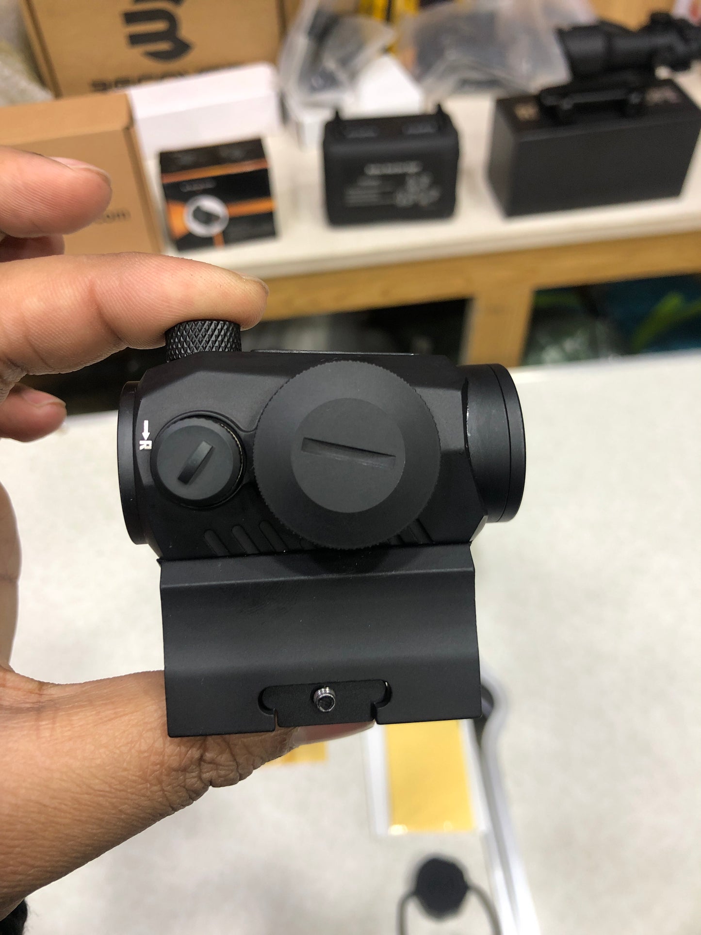 SIG SAUER Romeo5 1x20mm Tread Closed Red Dot Sight