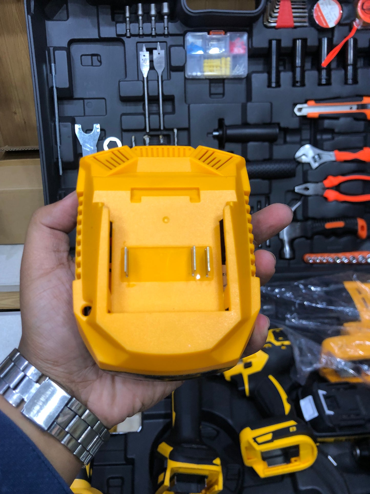 DEWALT 5Pcs Multi-Functional Power Tool Set 98V