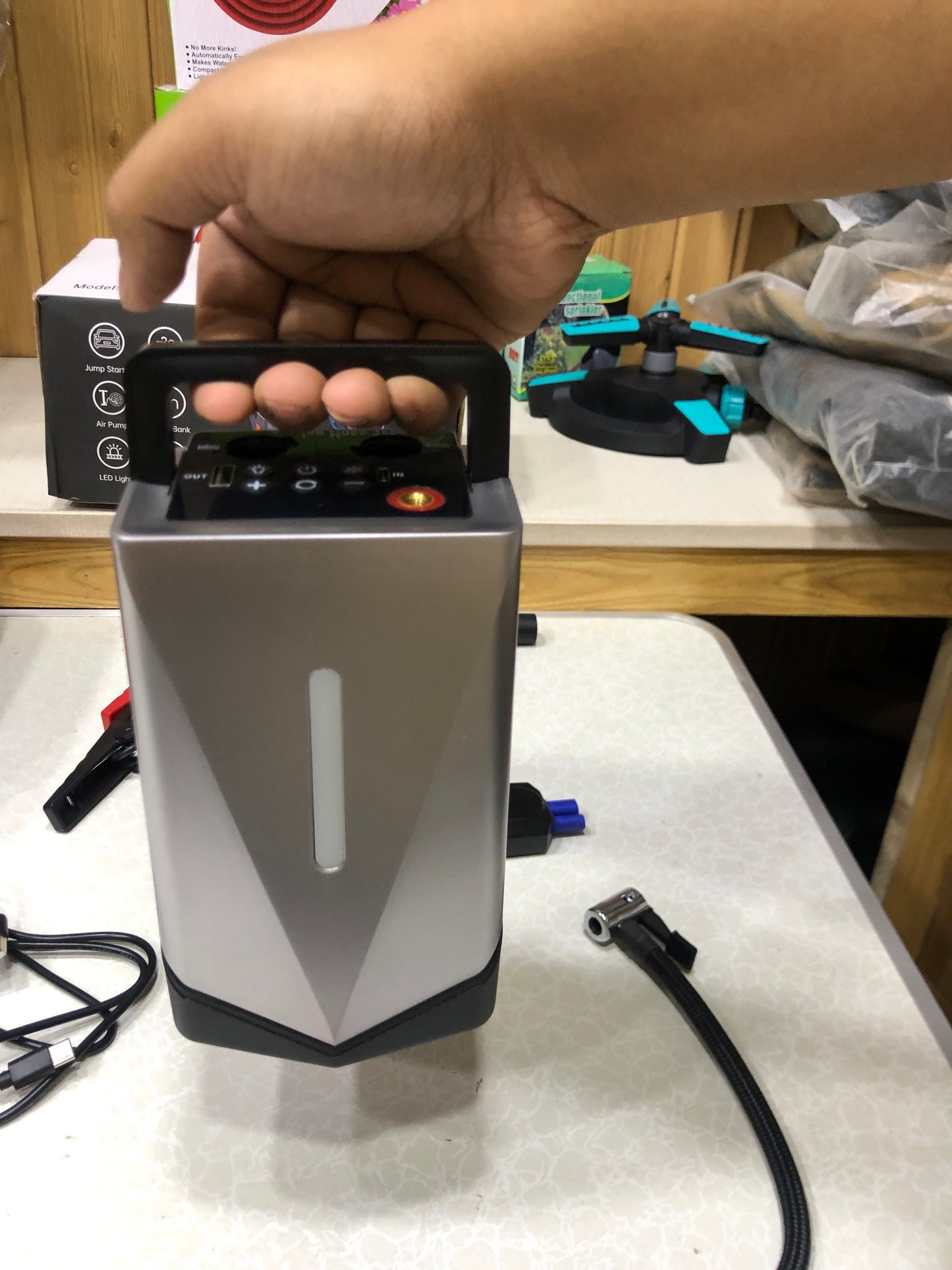 Potable 6 In 1 Jump Starter+Air Compressor & Powerbank GF01