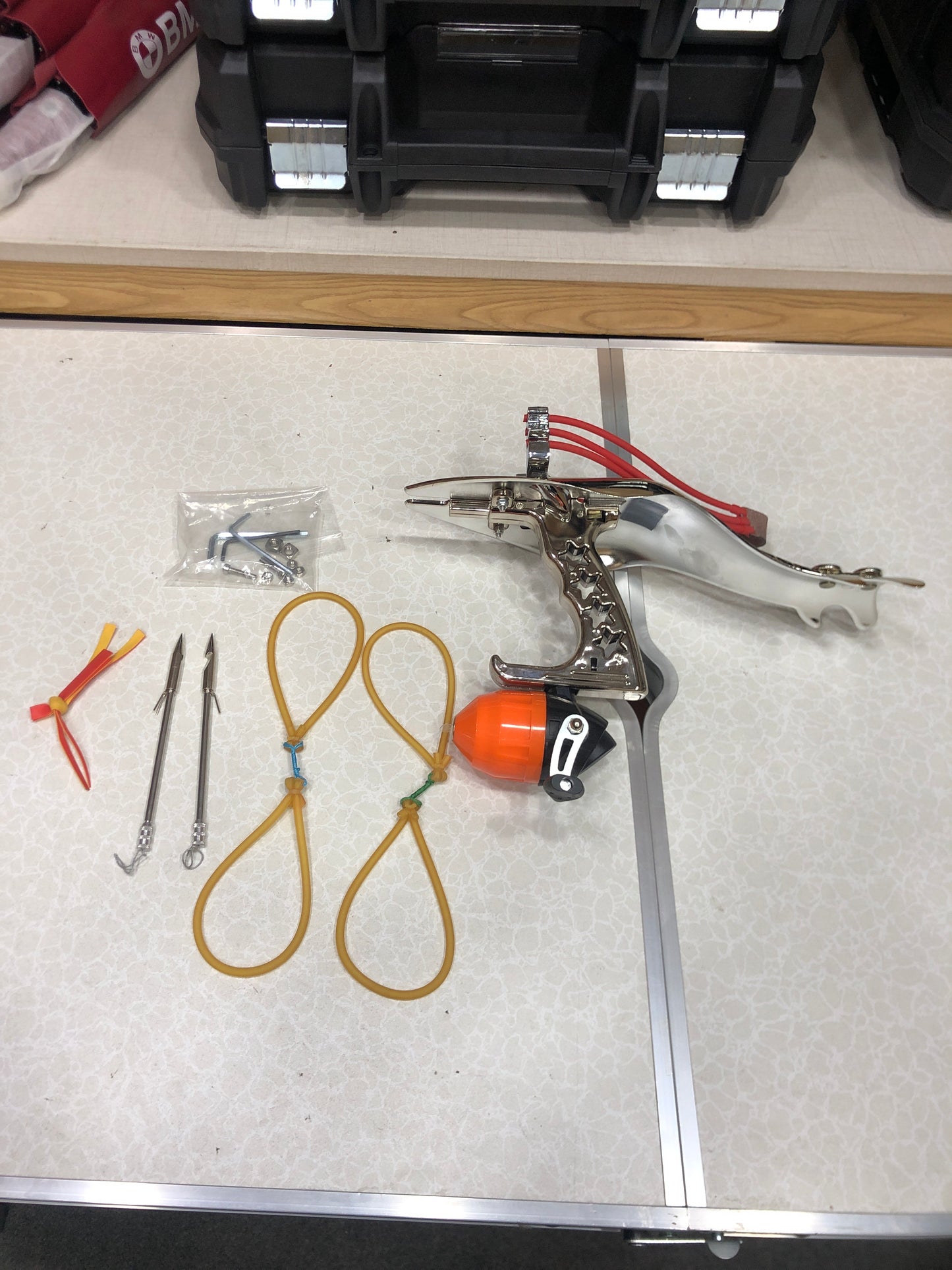 Metal Bow Head Catapult Slingshot with Fishing Reels for Outdoor Hunting