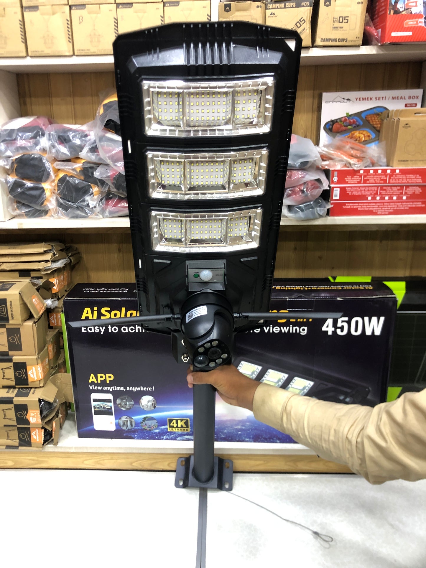 450W Solar Street Light With 4K HD Recording CCTV Camera