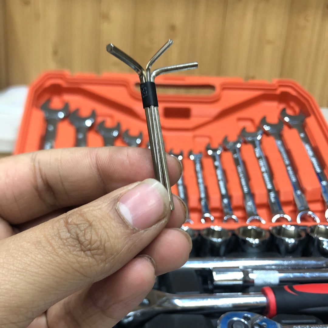 Imported 61 Piece Tool Kit