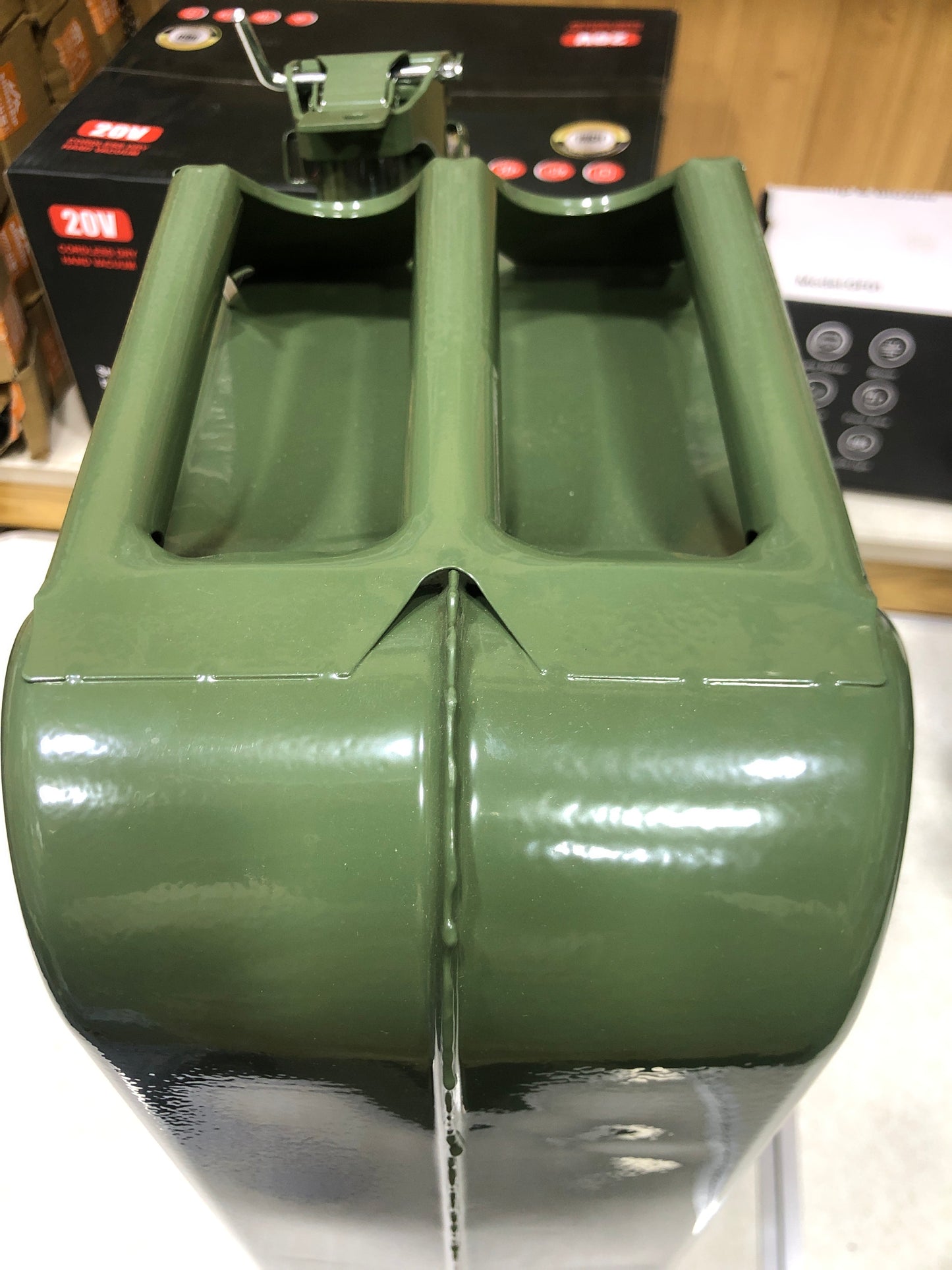 Portable Jerry Can 10L / 20L Capacity, Emergency Fuel Container