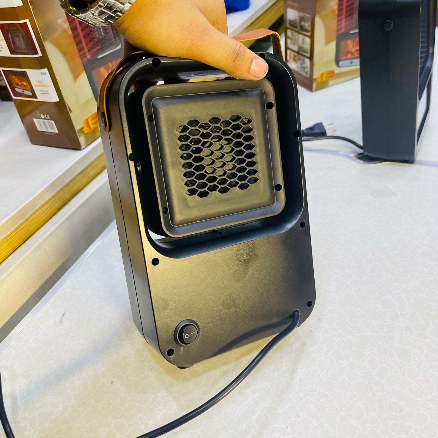 600W Ceramic Compact Electric Desktop Fan Heater 220V