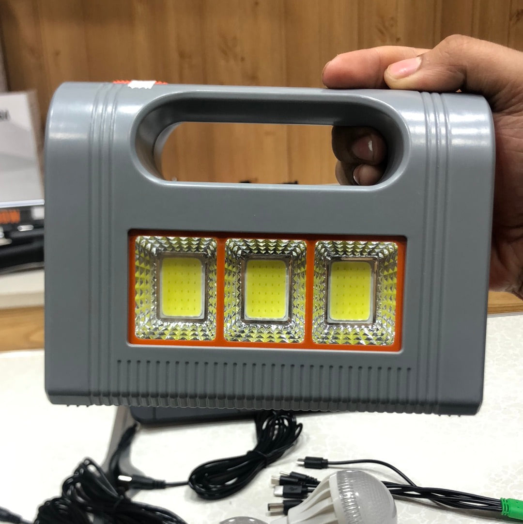 100W Solar Light With 3 Bulbs