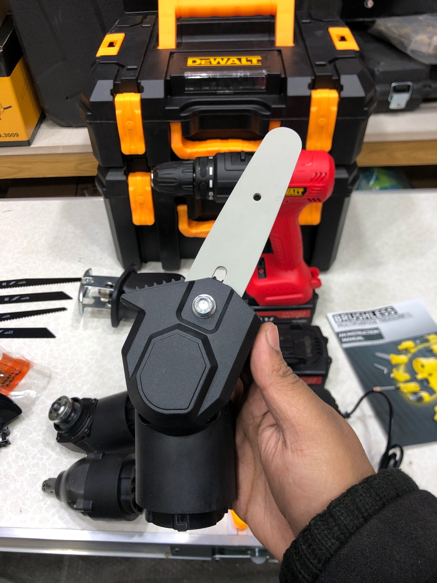 DeWalt 5 in 1 High Powered Multifunctional Tool Kit