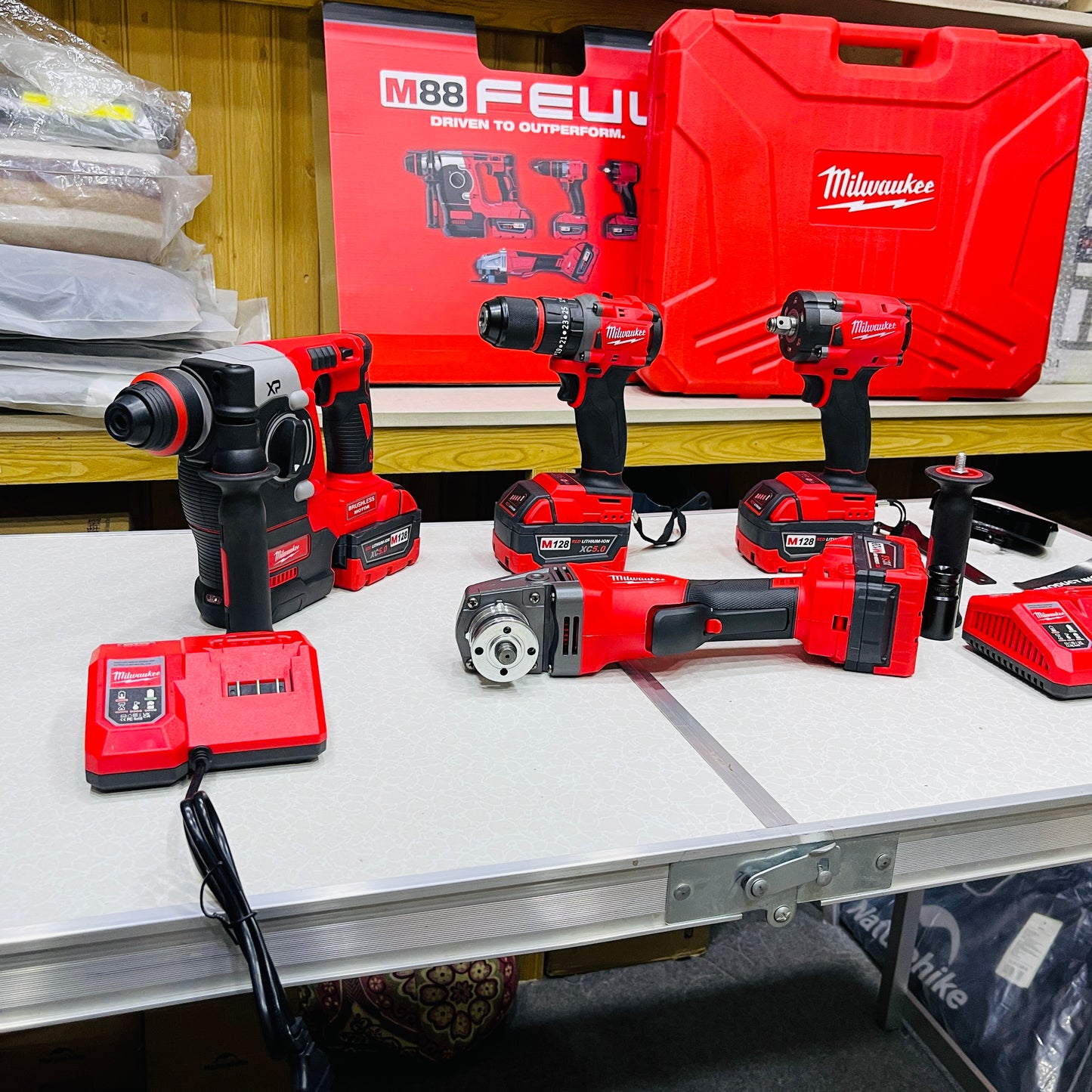 4pcs MILWAUKEE Premium Cordless & Brushless Power Tool Kit