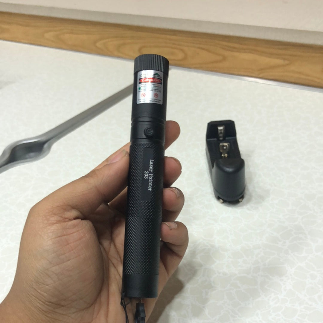 Rechargeable Powerful Green Laser Pointer – With More Then 4 KM