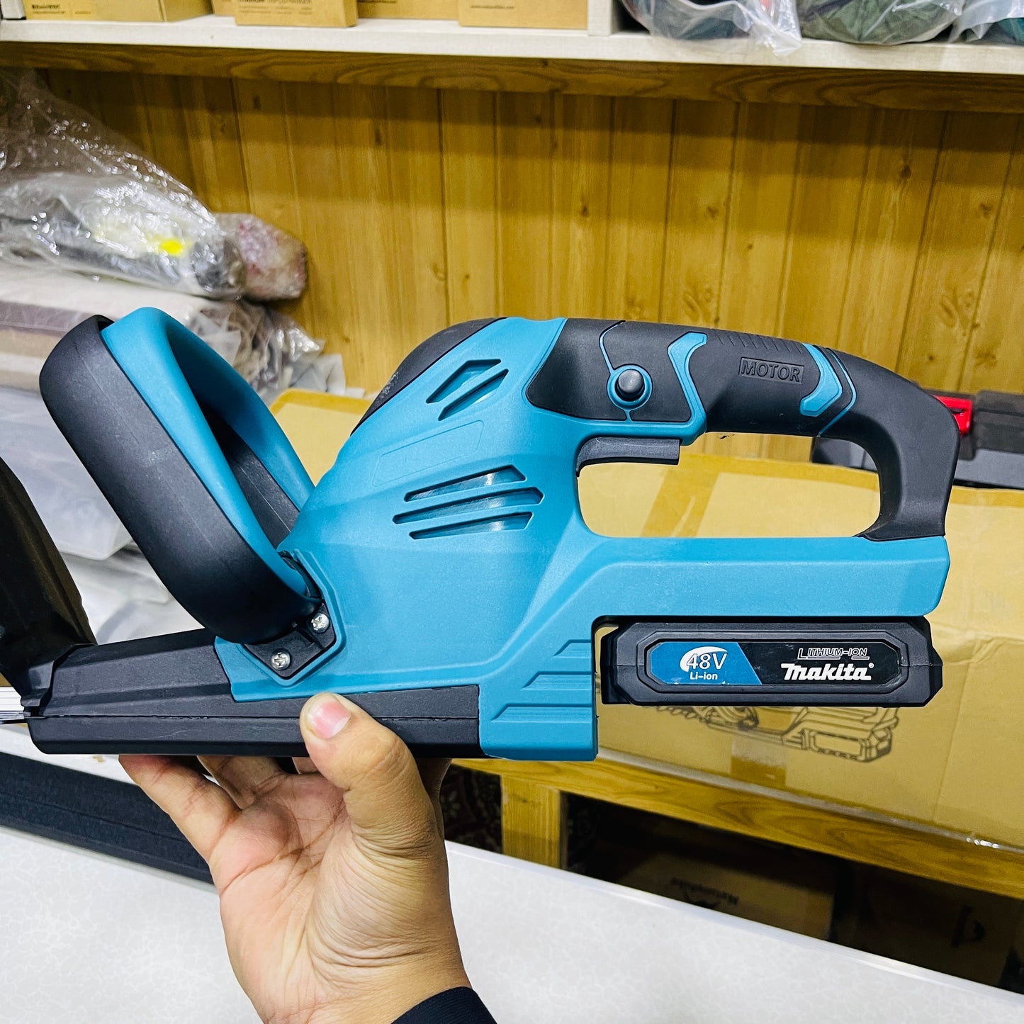 MAKITA Powerful Handheld Portable Multi-Functional Electric Hedge Trimmer
