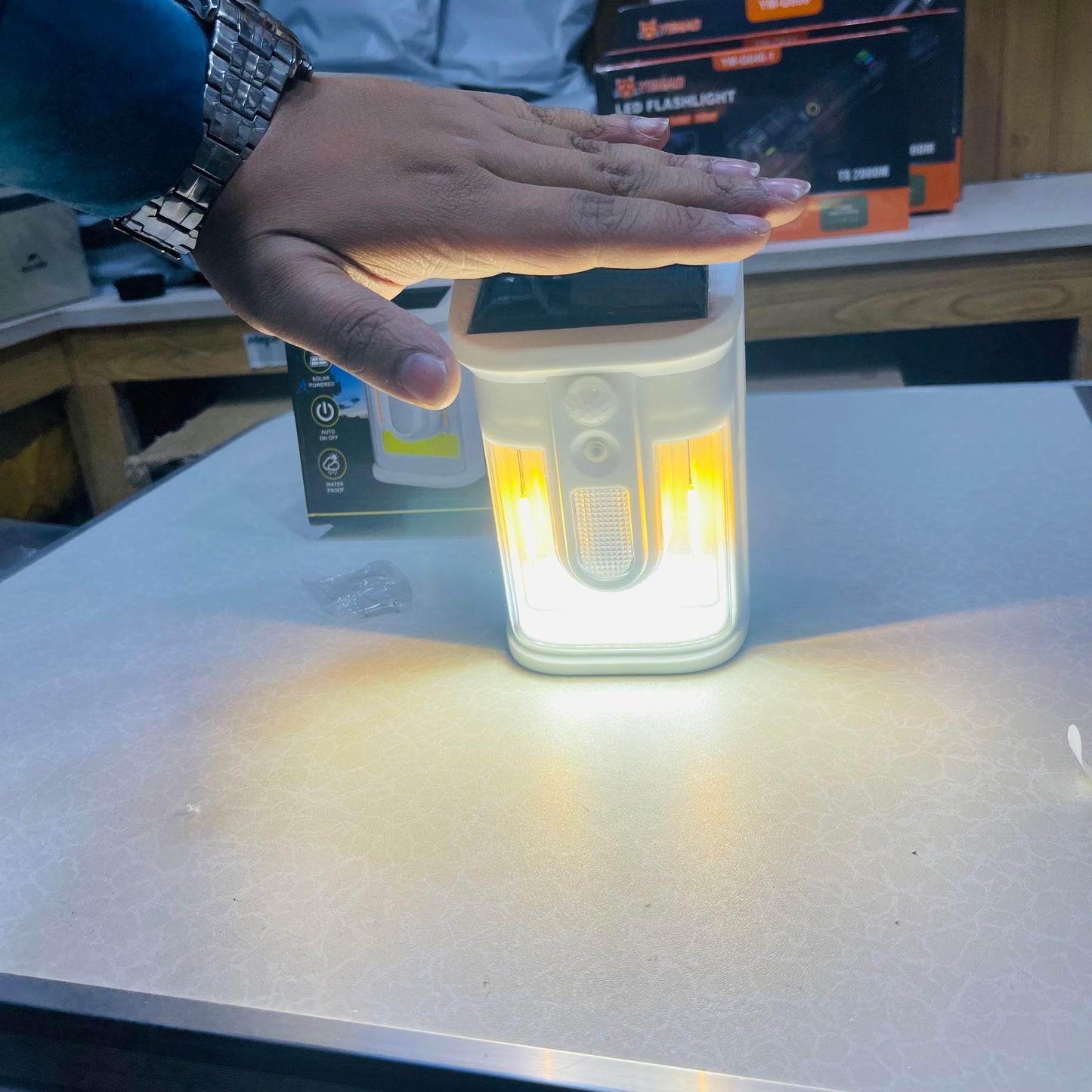 Solar-Powered Wall-Mounted Tungsten Filament Lamp CL-T50