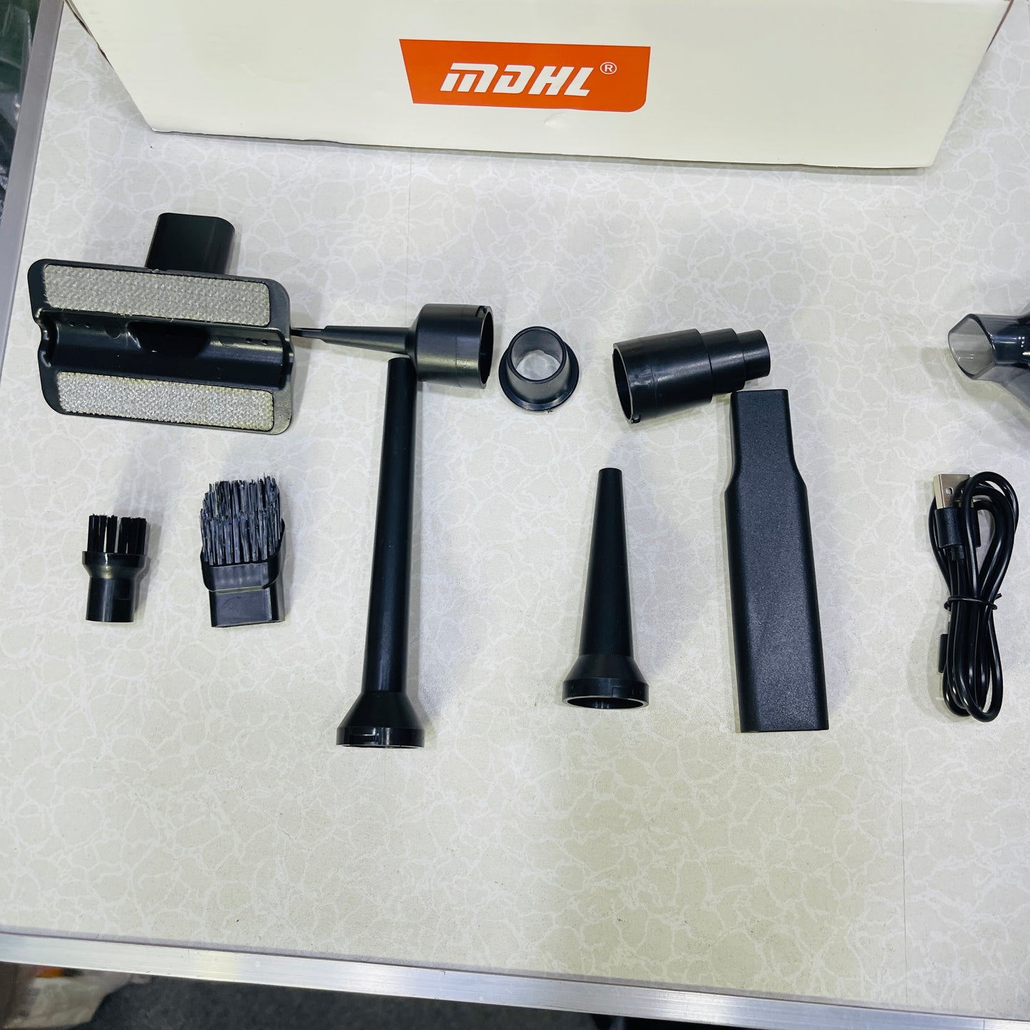 MDHL Ultimate 2-in-1 High-Power Cordless Car Vacuum & Air Blower (17000Pa)