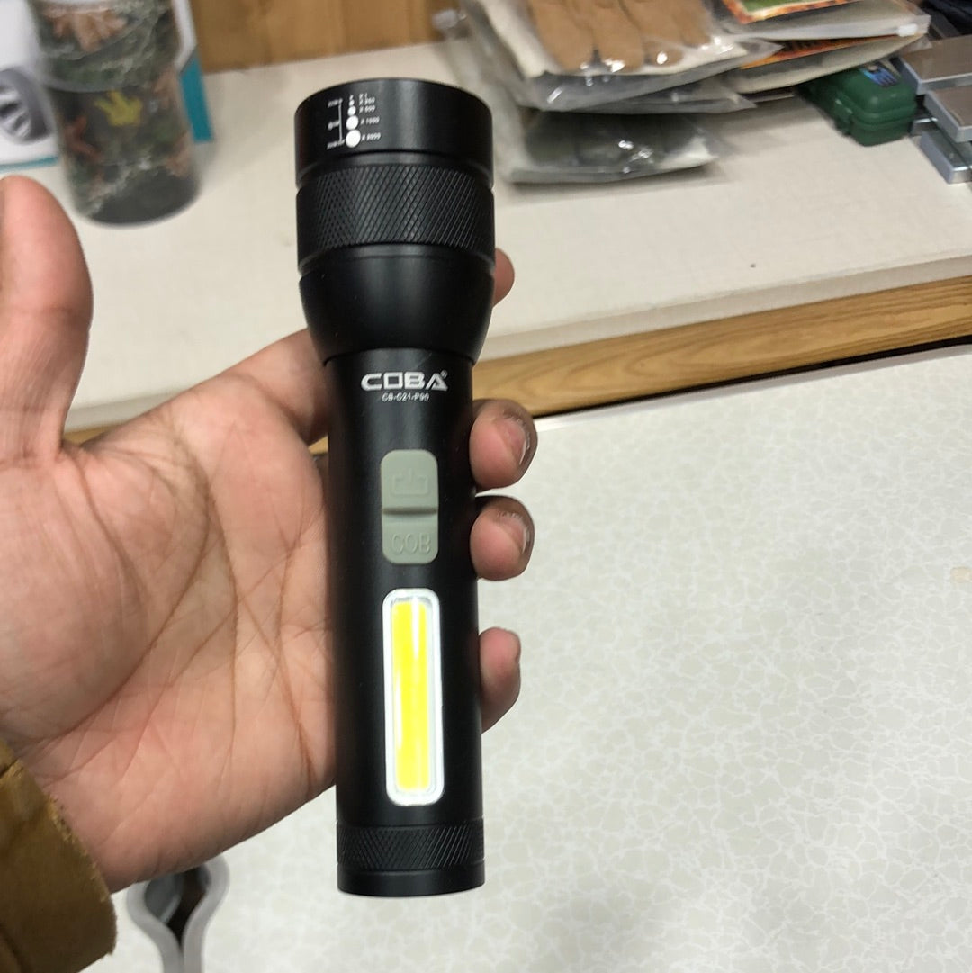 New Mini P90 COBA Flashlight