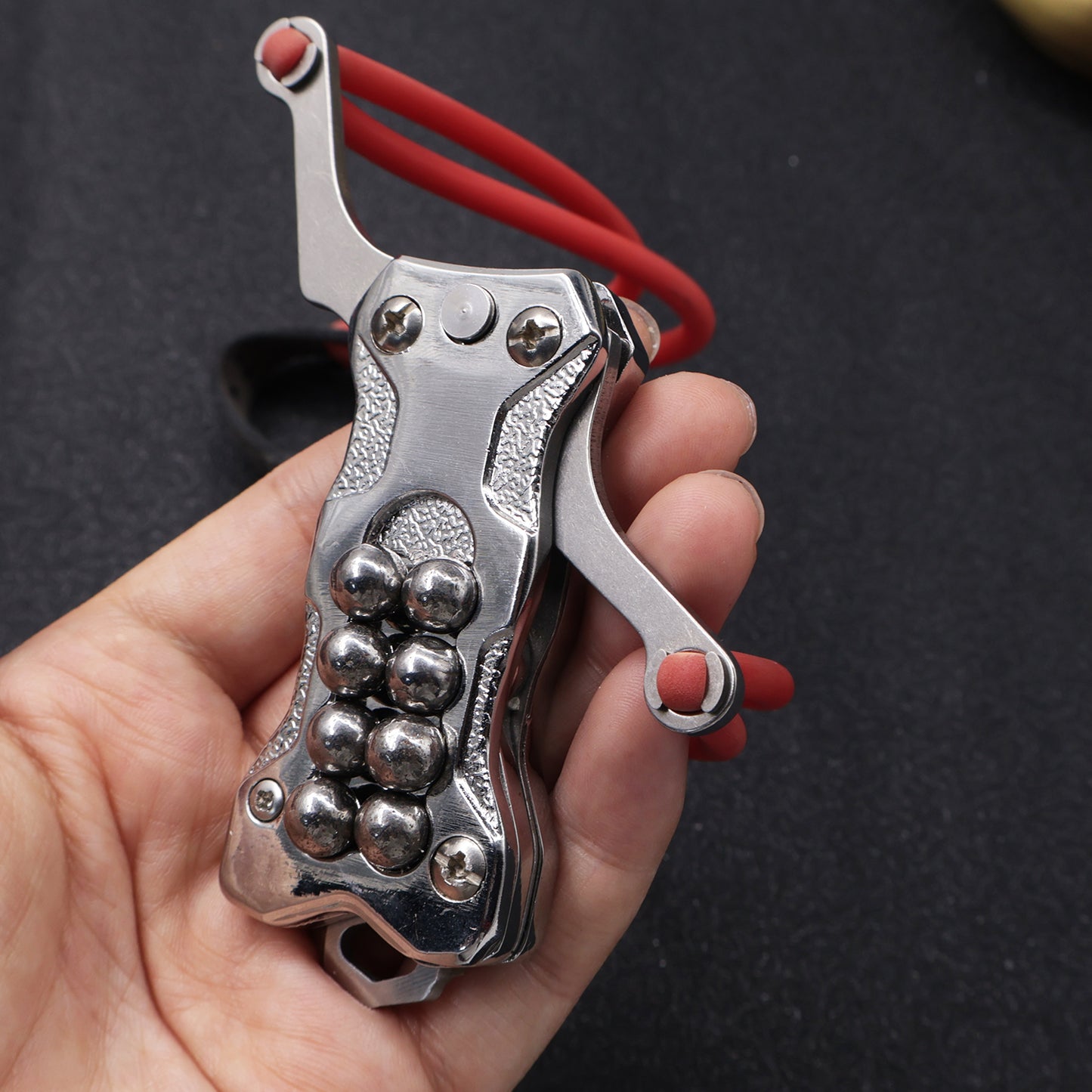 New Multifunctional EDC Hunting Mini Magnetic Slingshot With Ctical Knife