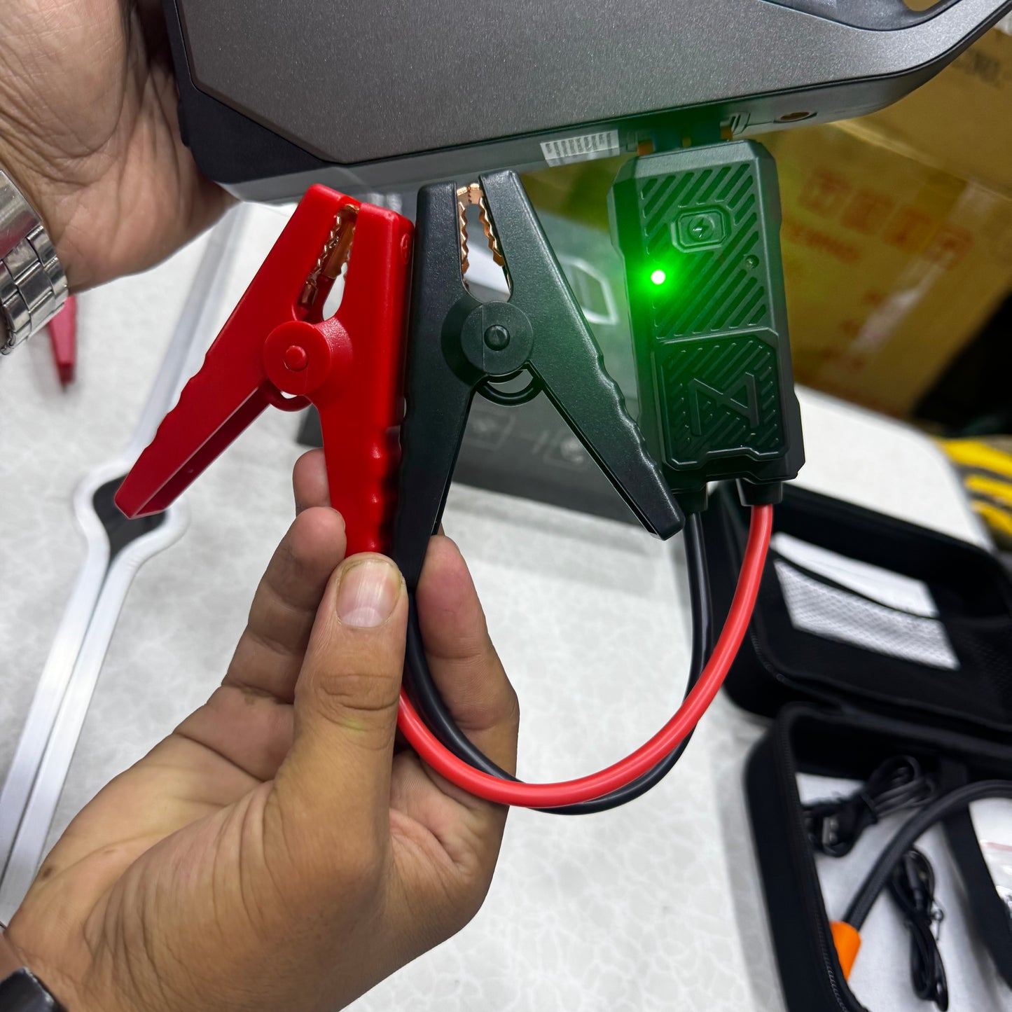 High Power 4-in-1 Multifunctional Jump Starter With Inflator and Power Bank LD-12