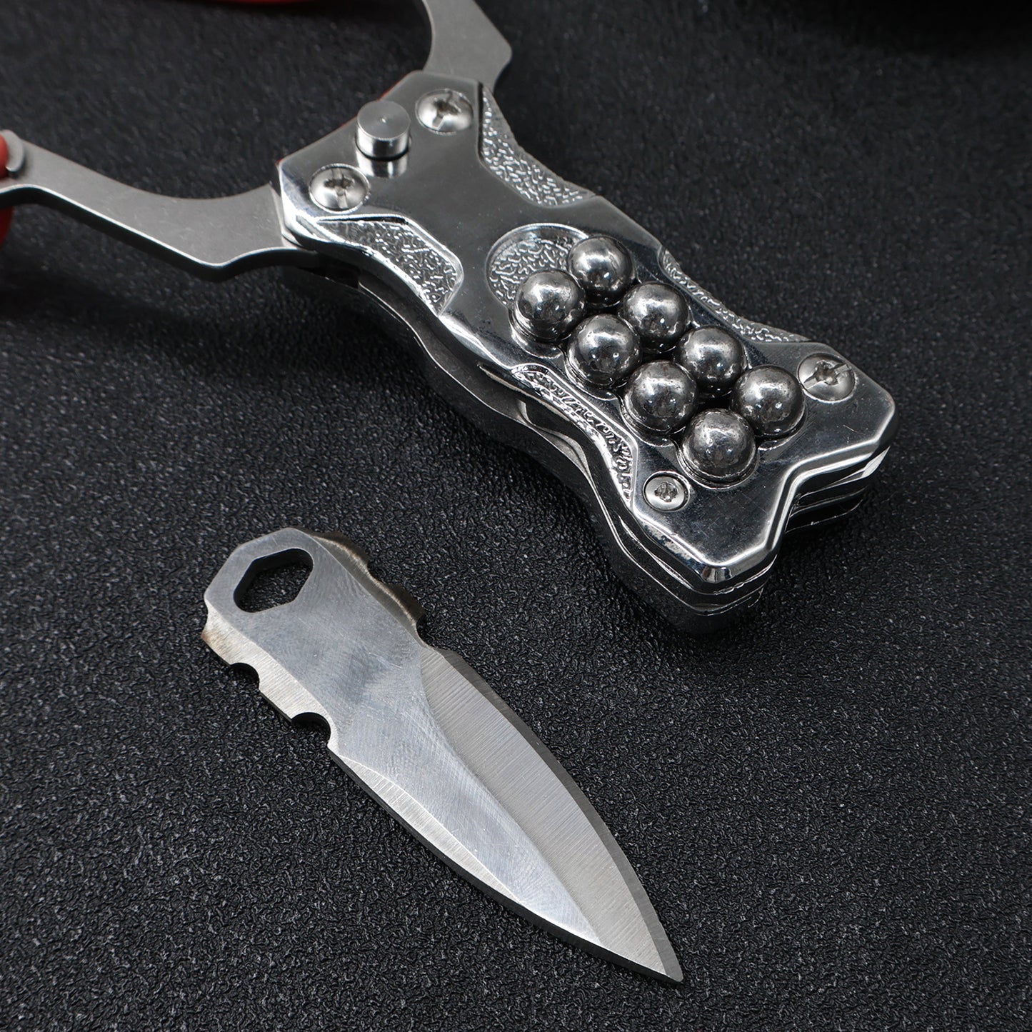 New Multifunctional EDC Hunting Mini Magnetic Slingshot With Ctical Knife
