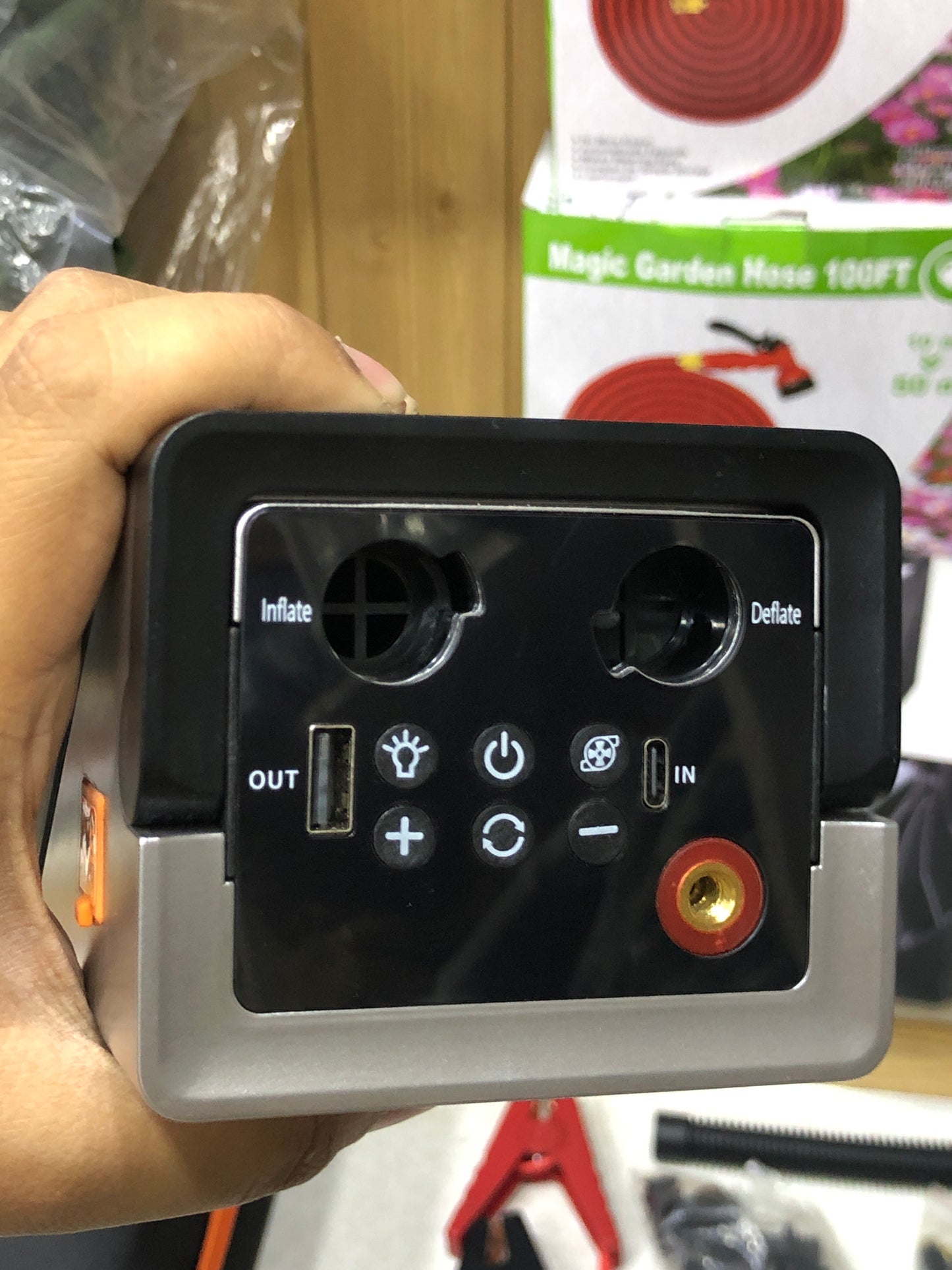 Potable 6 In 1 Jump Starter+Air Compressor & Powerbank GF01