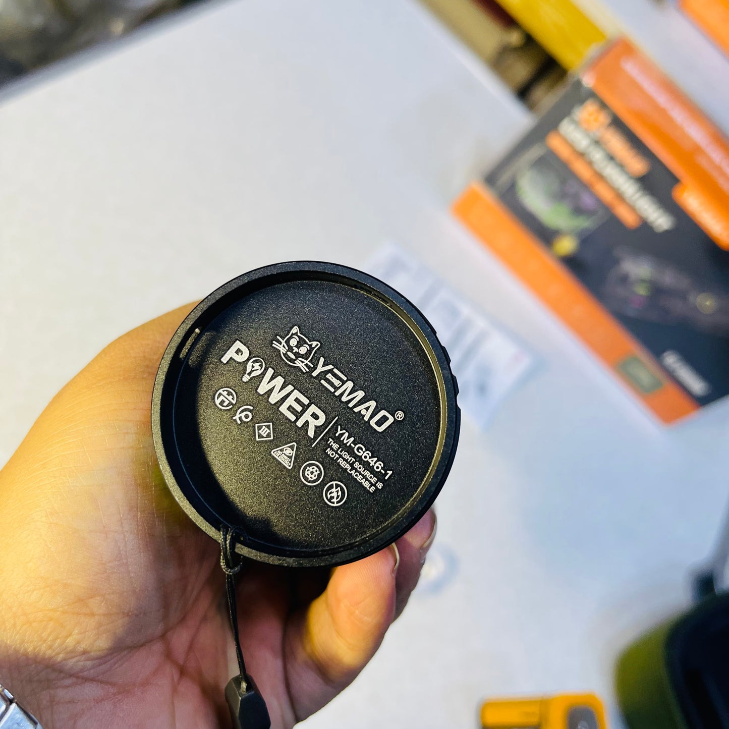 HIGH-POWER WHITE LASER LONG RANGE FLASHLIGHT YM-G646-1