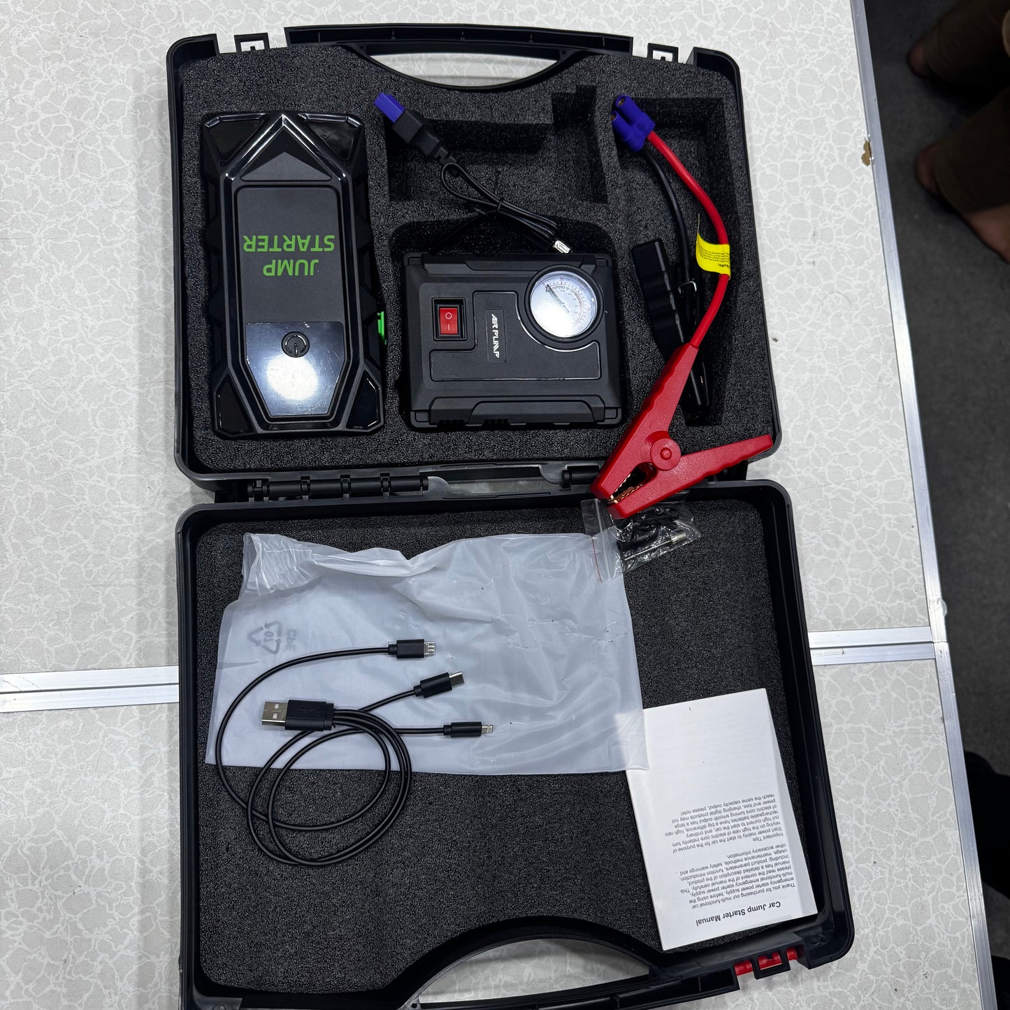 Portable Car Power Jump Starter + Power Banks Emergency Power Tool