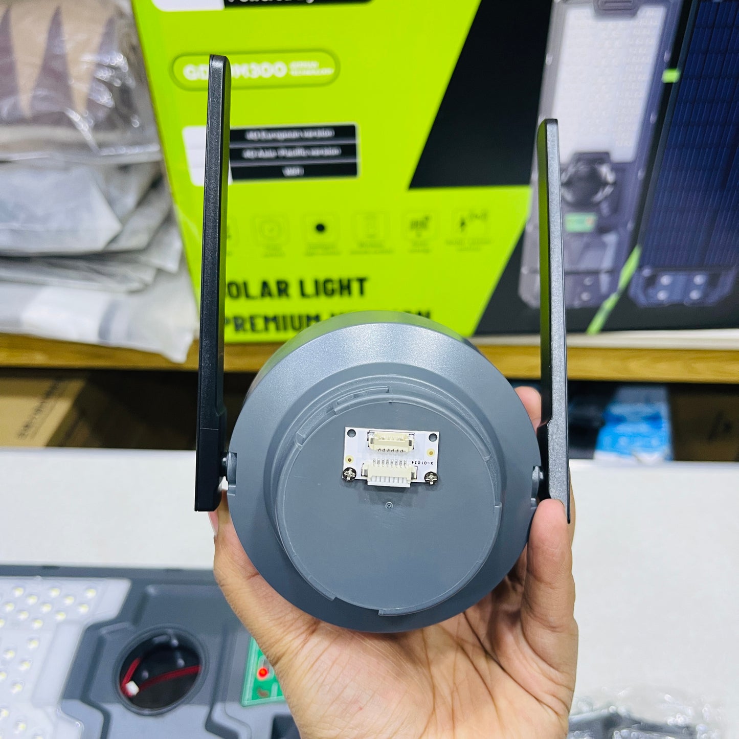 GD SUPER 2 in 1 300W Solar Street Light With 1440p HD CCTV Camera
