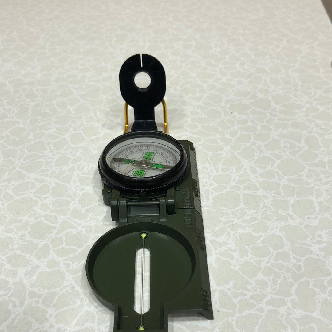 Compass With Magnifying Glass and Side Ruler