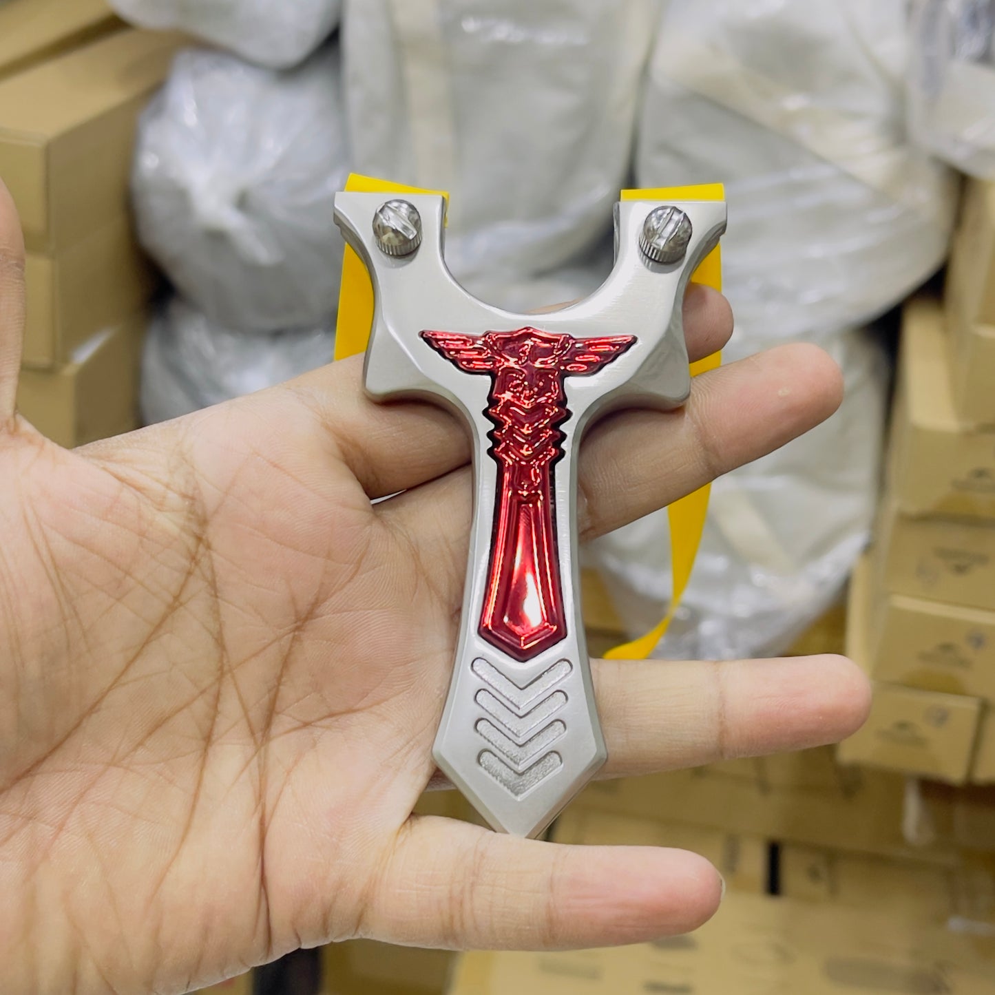 New High Quality Red Inlaid Fixed Metal Slingshot For Professional Hunting