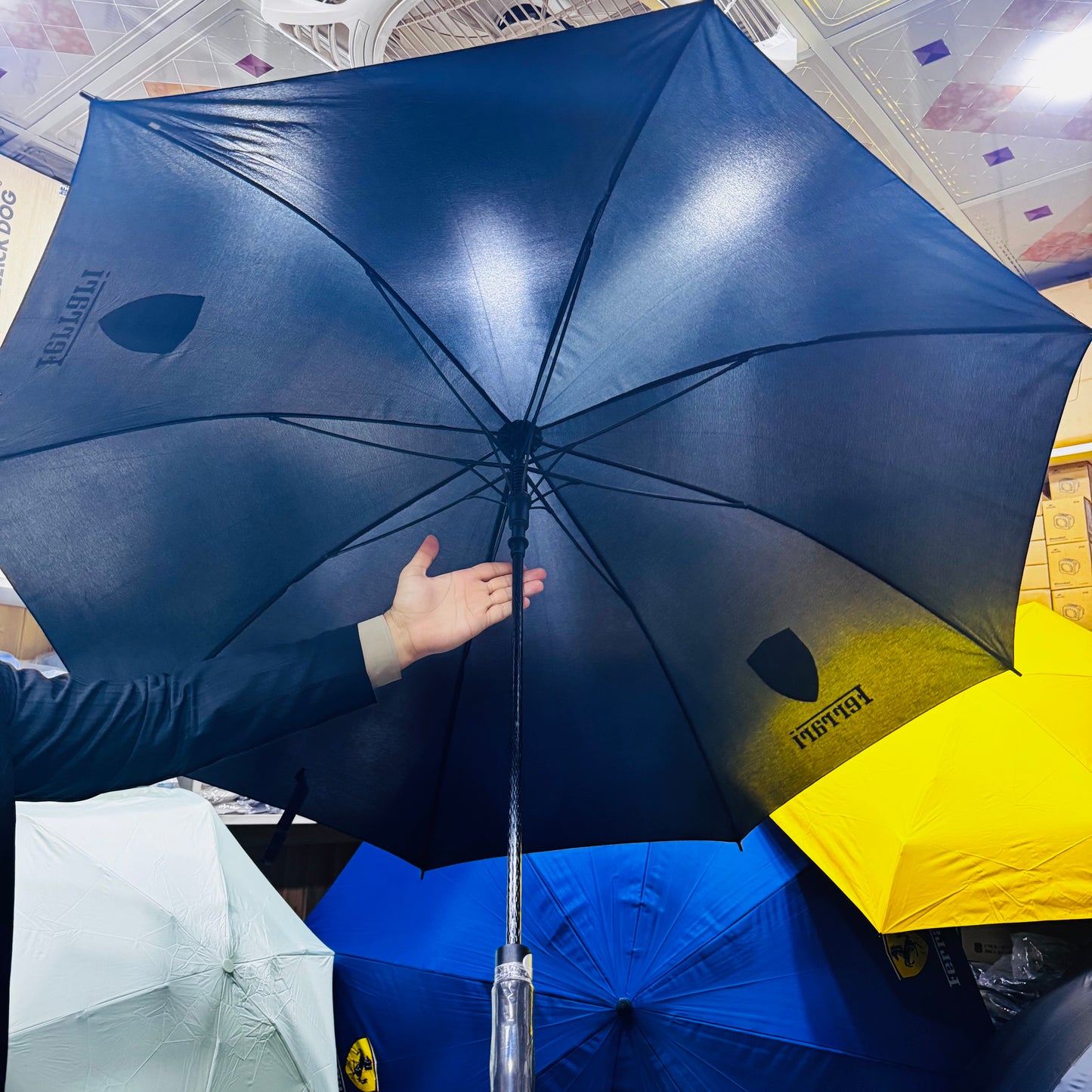 FERRARI 3-4 Persons Outdoor Automatic Folding Umbrella