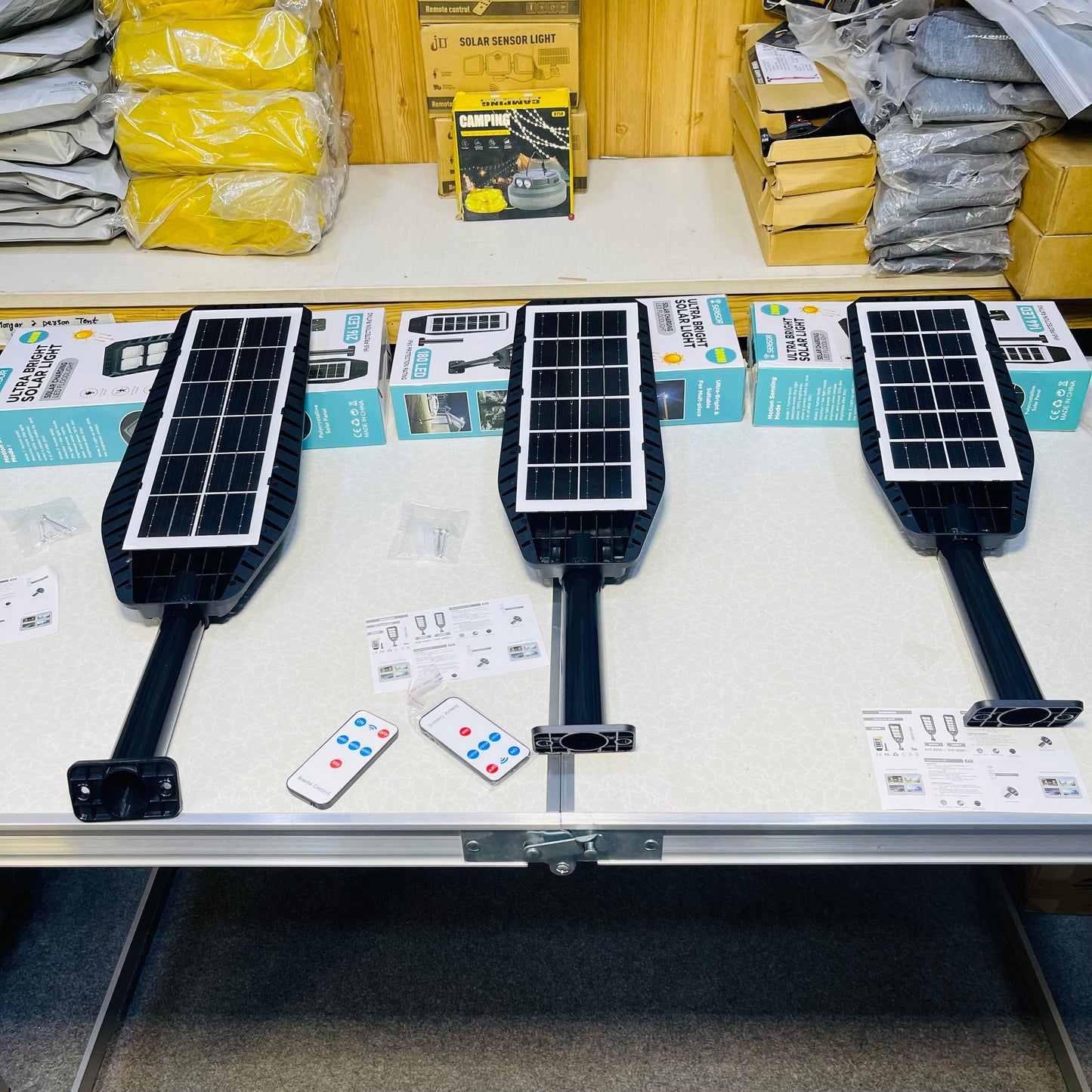 200W/300W/400W High-brightness Solar Powered Sensor Street lights