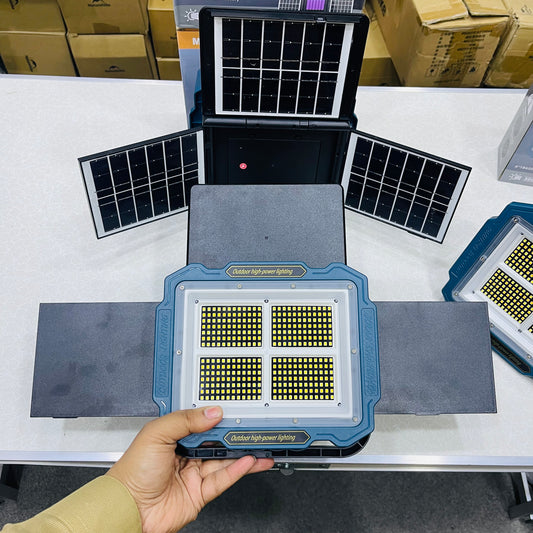 Multifunctional Strong High Power Floodlight With 3 Wing Solar Panel W8150