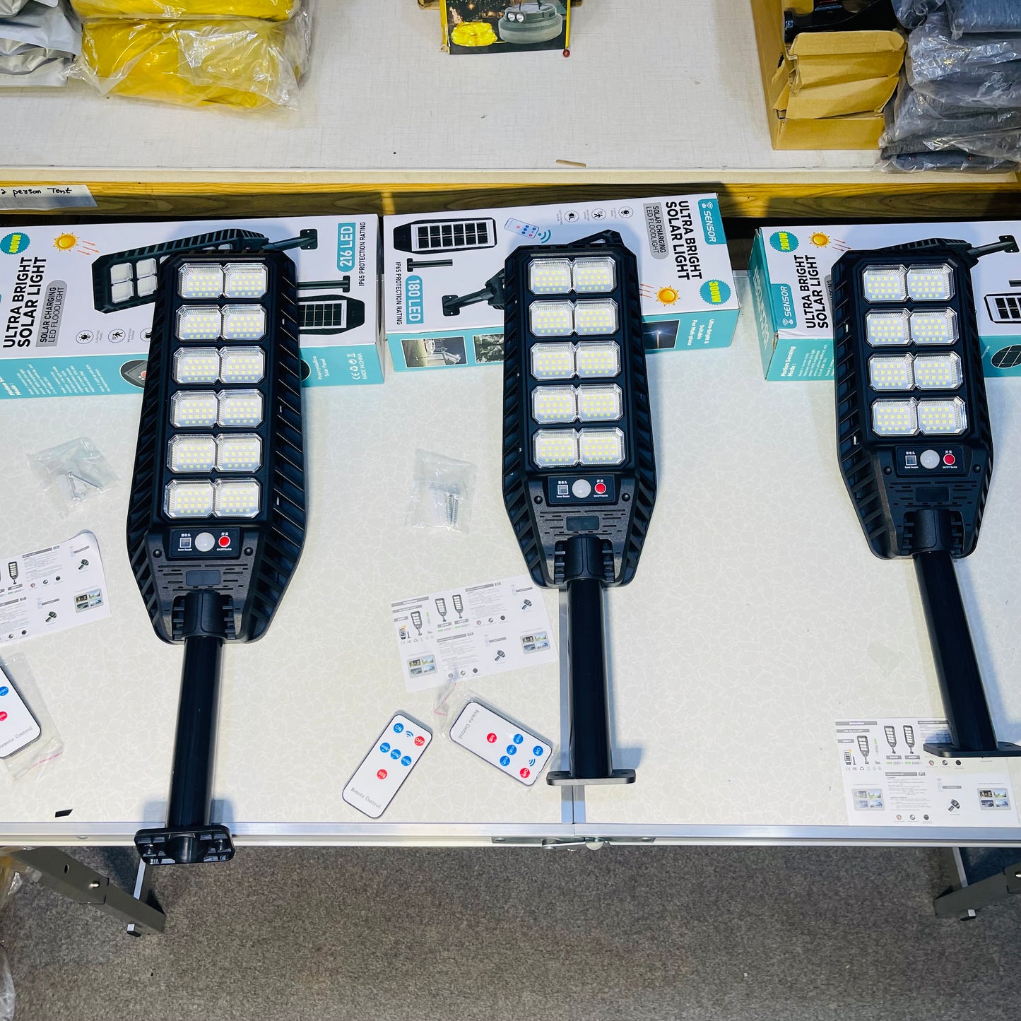 200W/300W/400W High-brightness Solar Powered Sensor Street lights