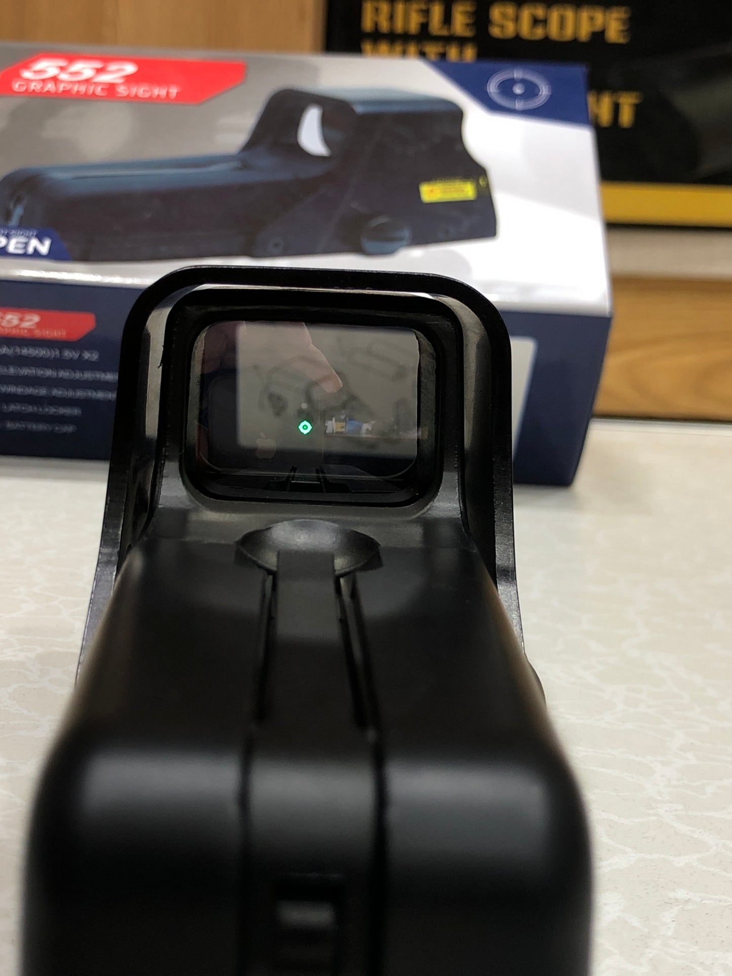 Outdoors Tactical Mini Holographic Weapon Sight Reflex Sight Scope 552 Model