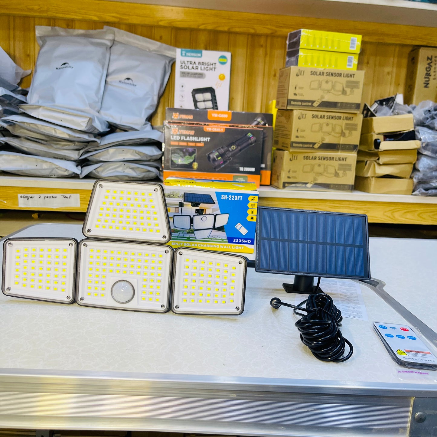 4-Head 223 LED Solar Motion Sensor Flood Lights Sh-223-FT