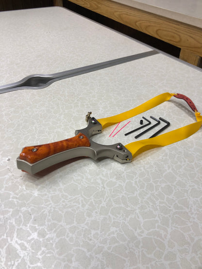 Wildhunt Metal Wood Handle Slingshot