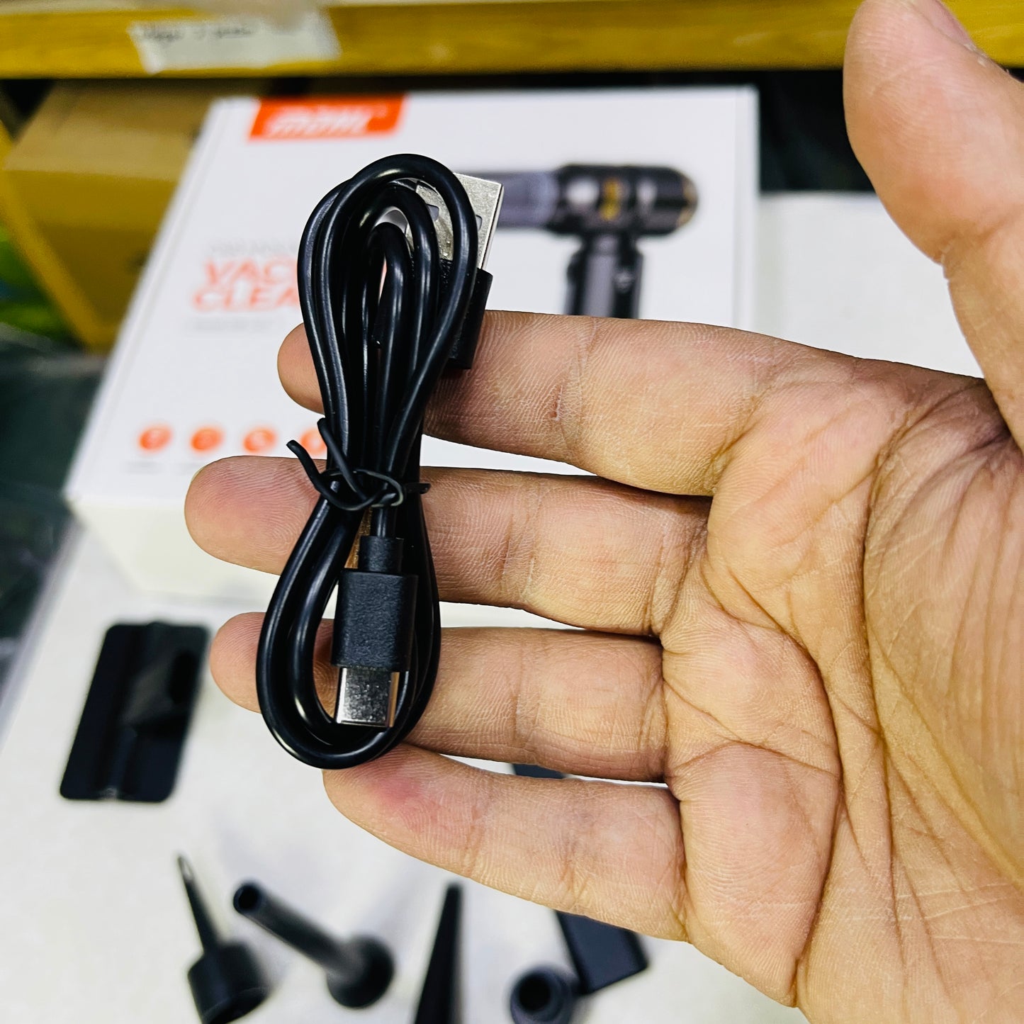 MDHL Ultimate 2-in-1 High-Power Cordless Car Vacuum & Air Blower (17000Pa)