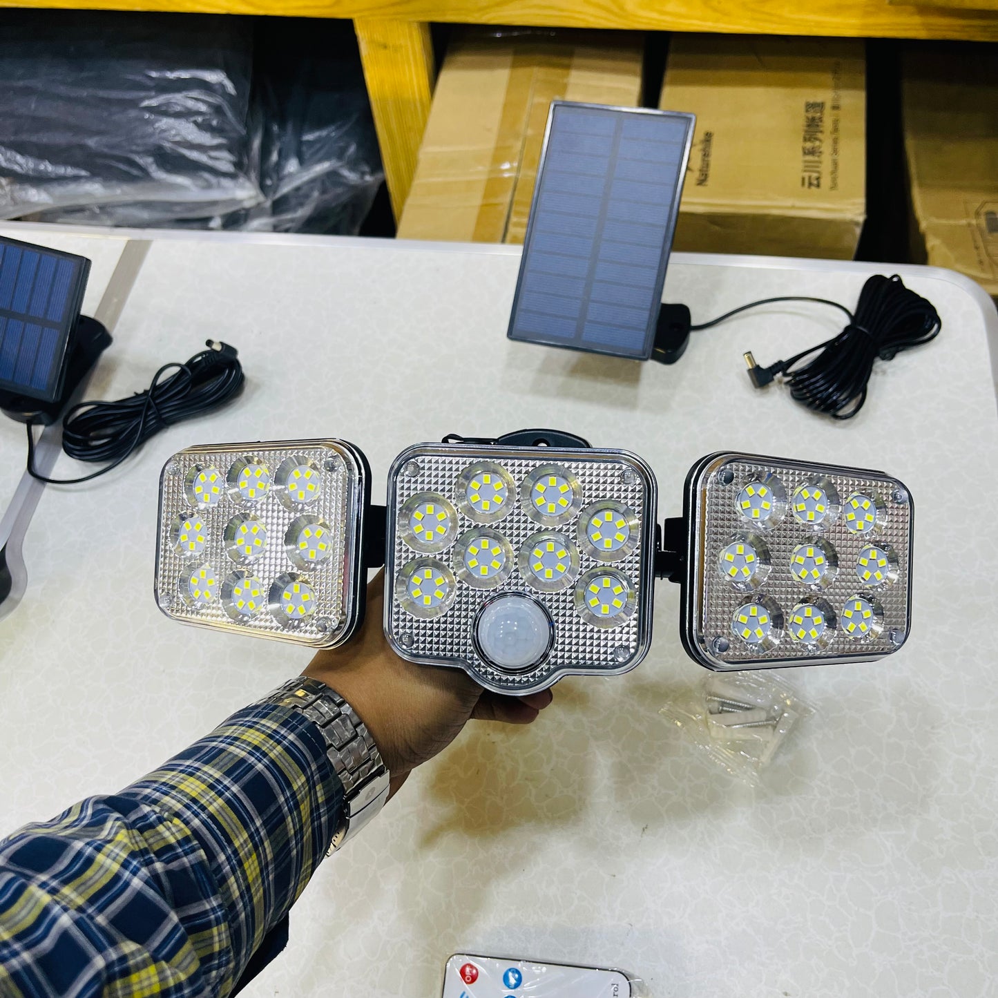 Solar 3 Heads Motion Sensor Outdoor Waterproof Garden Light With Remote Control