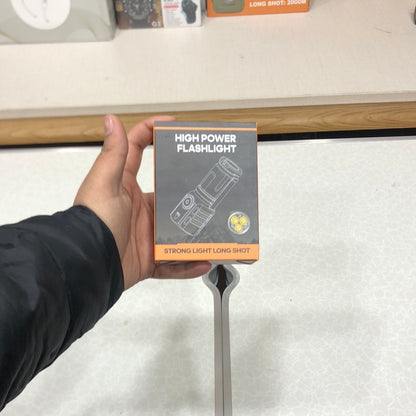 High Power Mini Long Range Zoomable strong light 535