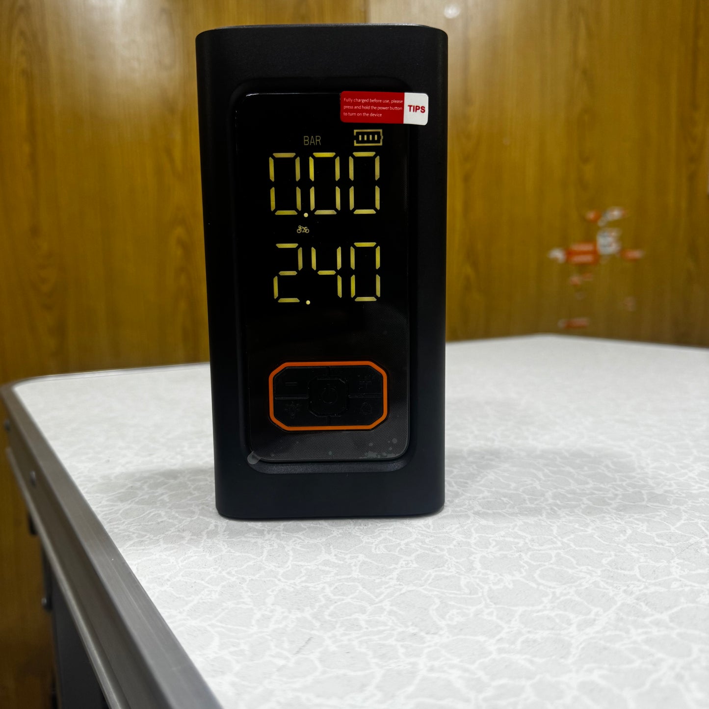 4 in 1 High Capacity Multi Function Portable Car Battery Jump Starter with Air Pump N1