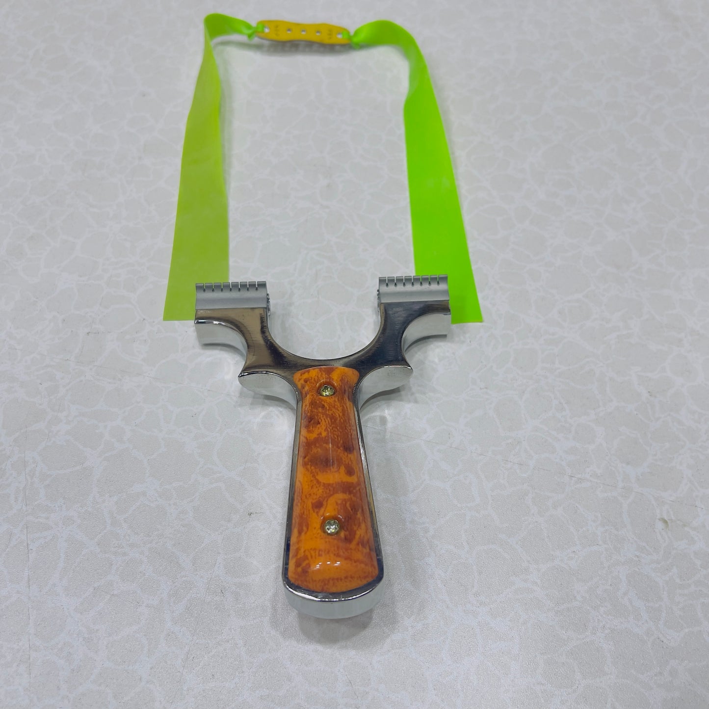New Wildhunt Zinc Alloy Wood Handle Slingshot With Dragon Tooth Grip