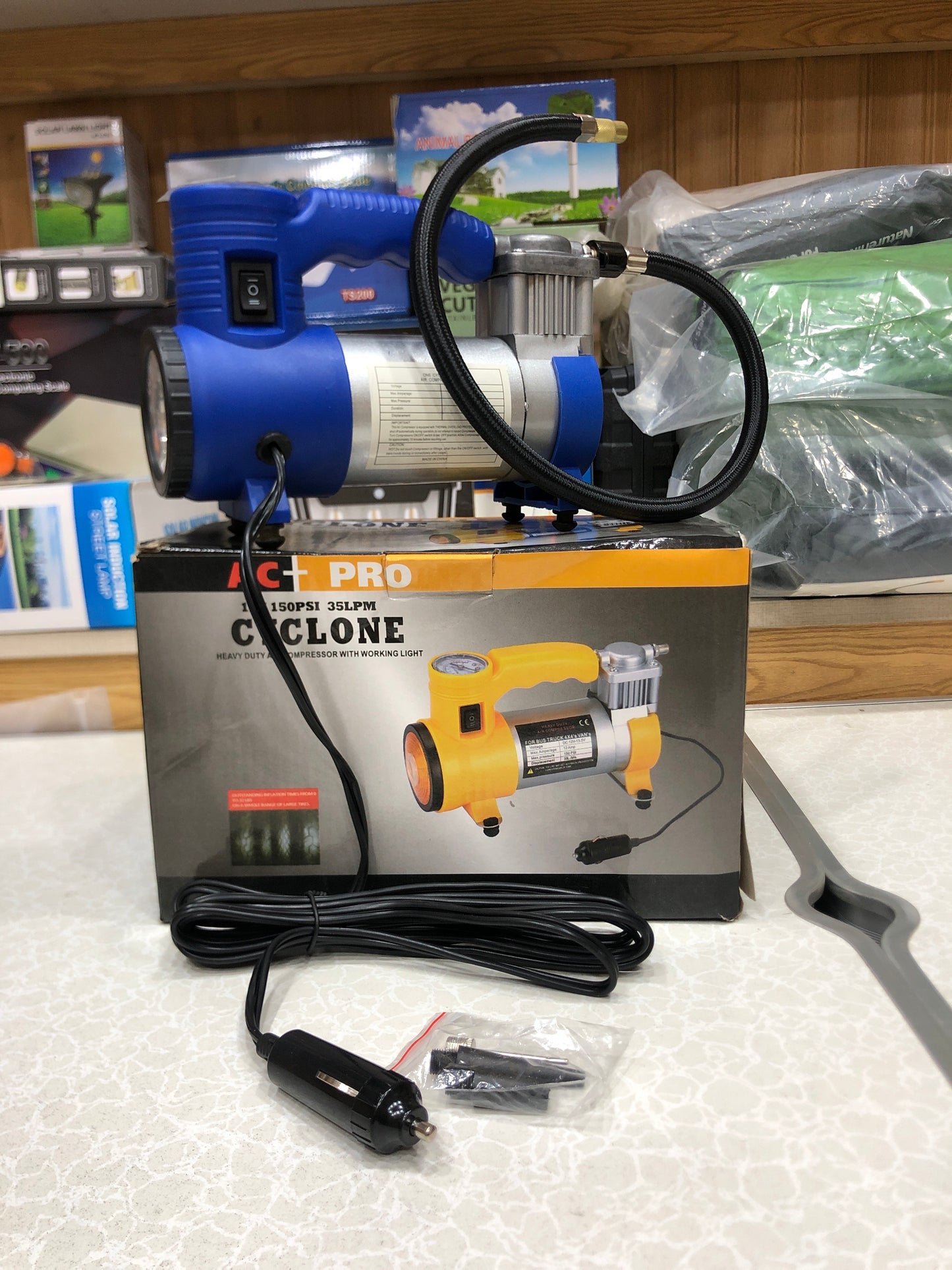 12v Heavy Duty Cyclone Air Compressor AC+PRO with Working Light