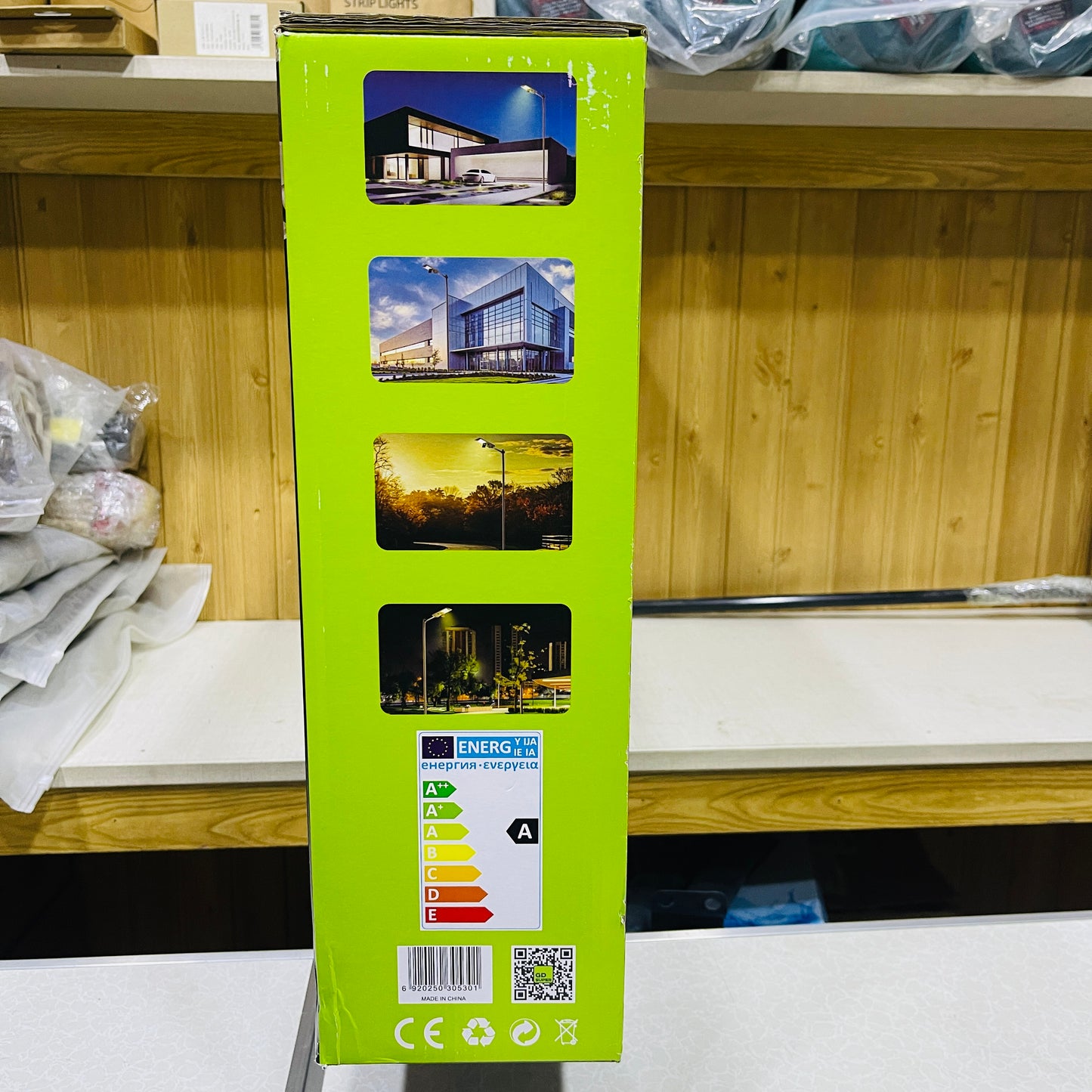 GD SUPER 2 in 1 300W Solar Street Light With 1440p HD CCTV Camera